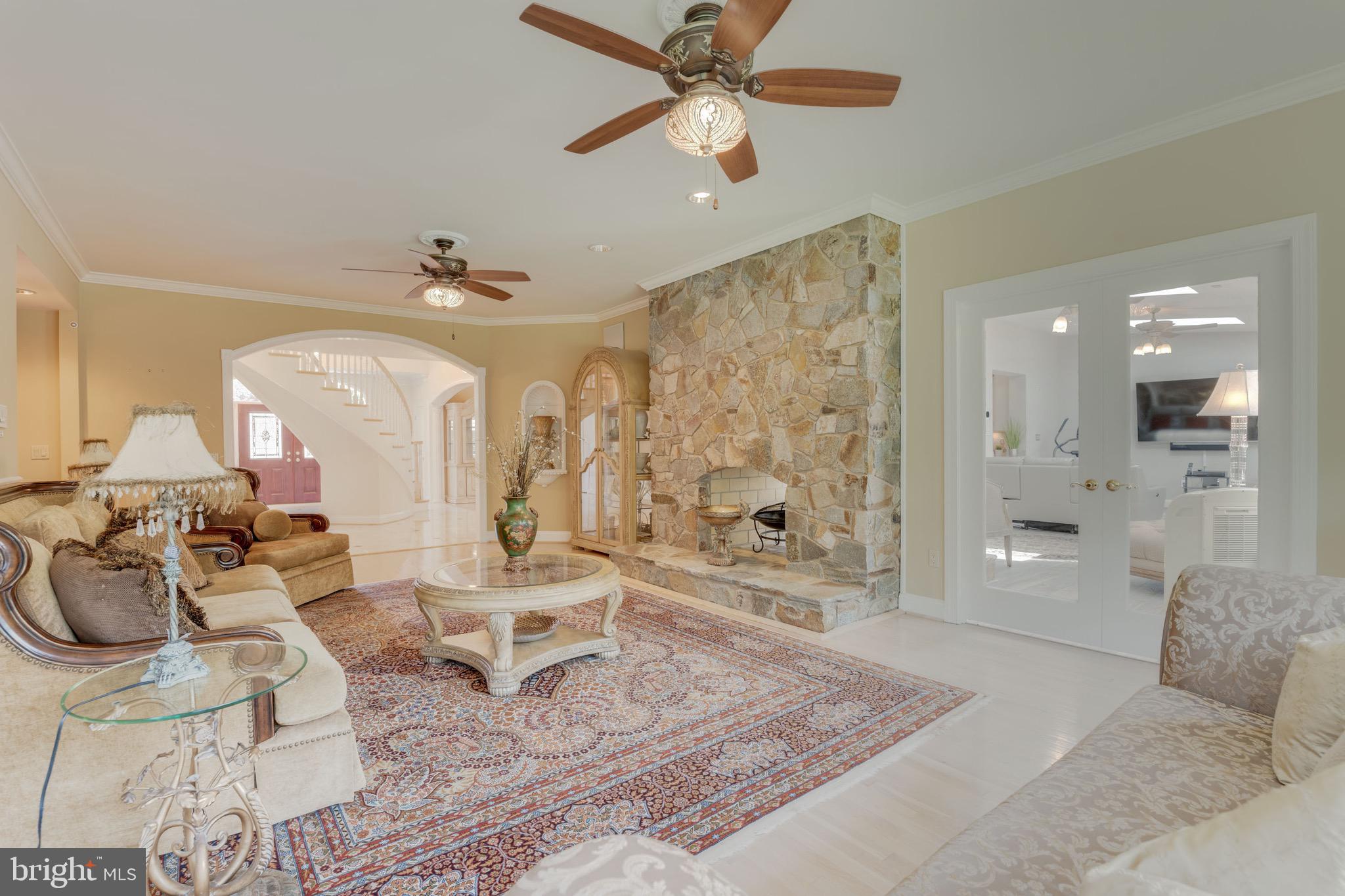 TIMBER HILL - Residential