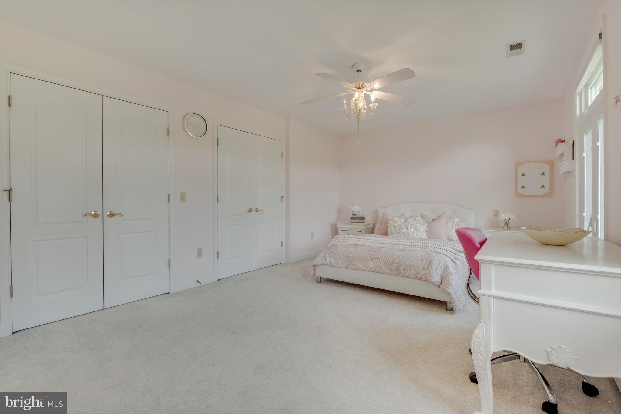 TIMBER HILL - Residential