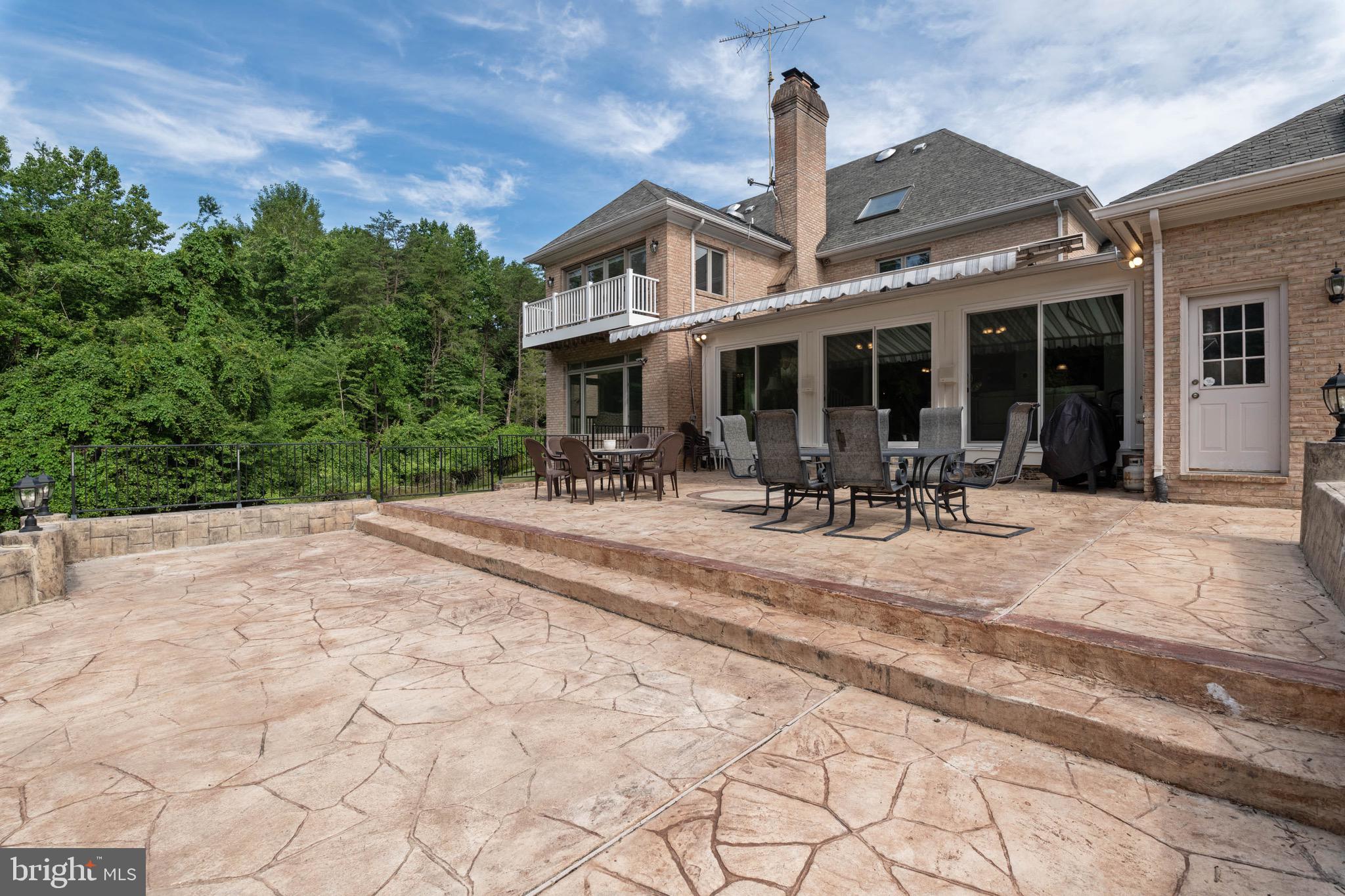 TIMBER HILL - Residential