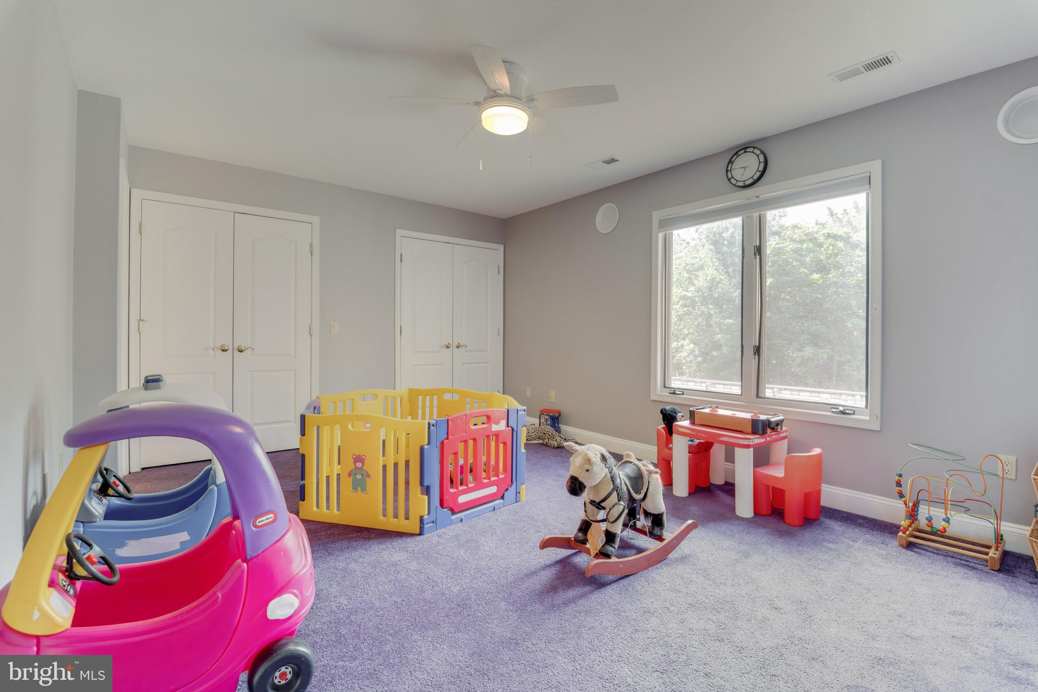 TIMBER HILL - Residential