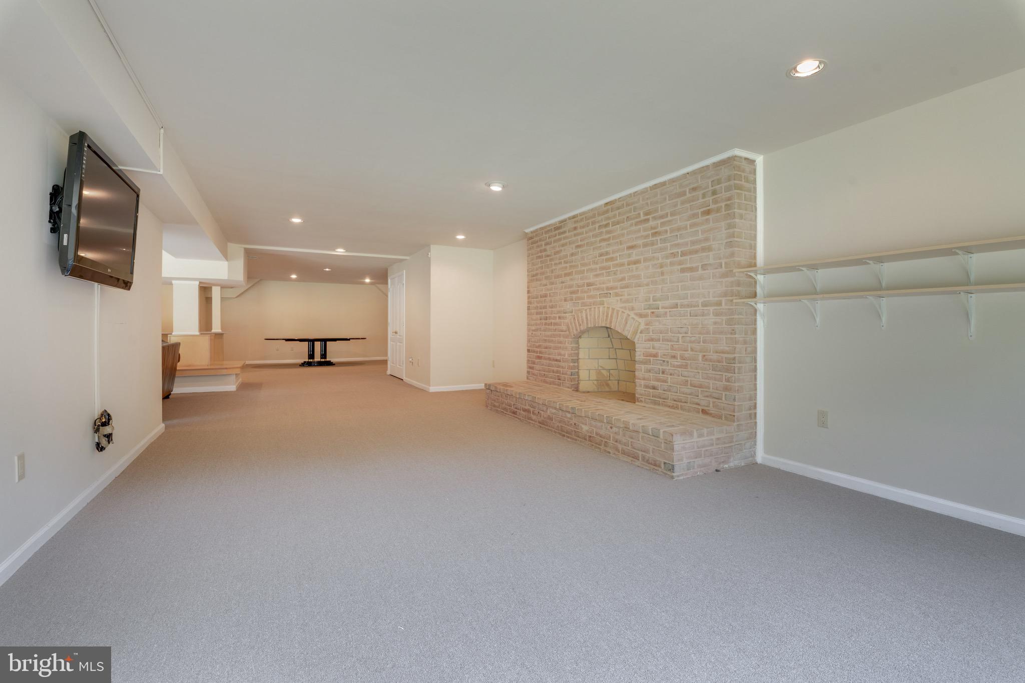 TIMBER HILL - Residential