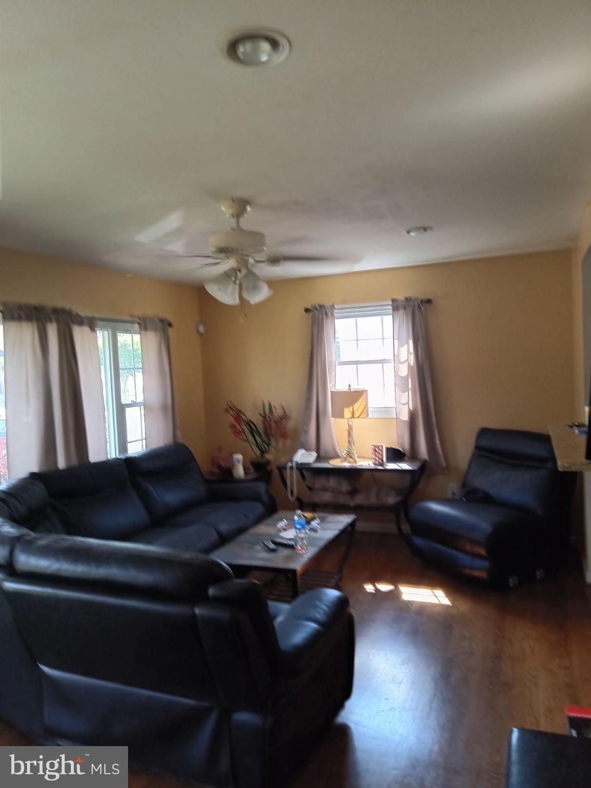 COLUMBIA PARK - Residential