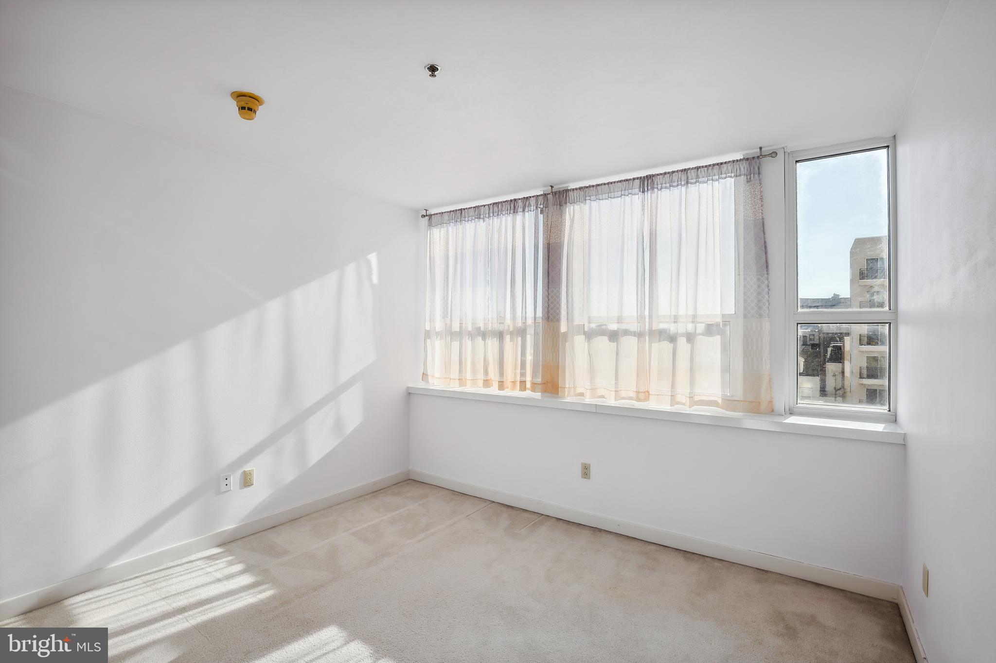 CHINATOWN - Residential