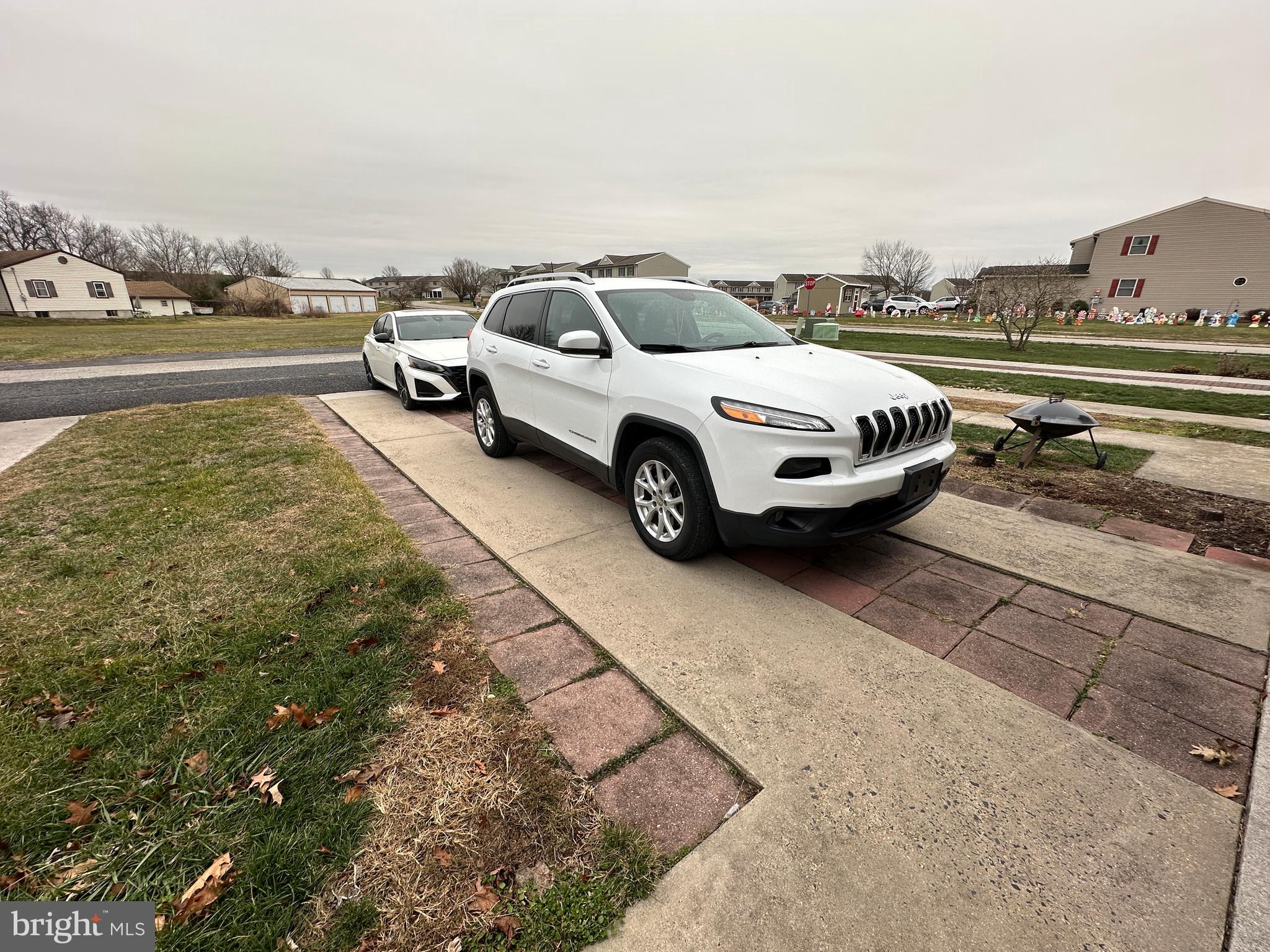 COLONIAL RIDGE - Residential