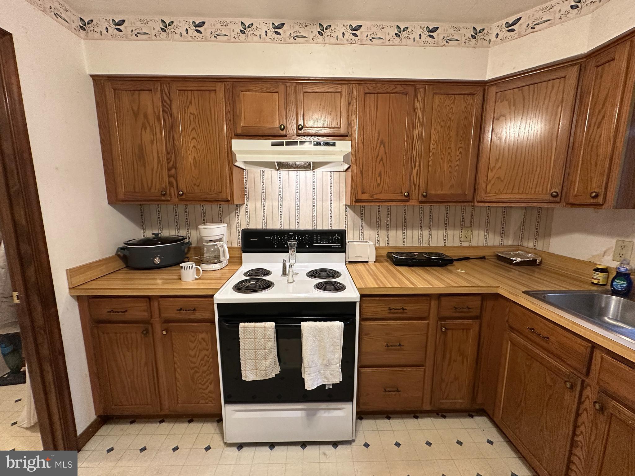 COLONIAL RIDGE - Residential