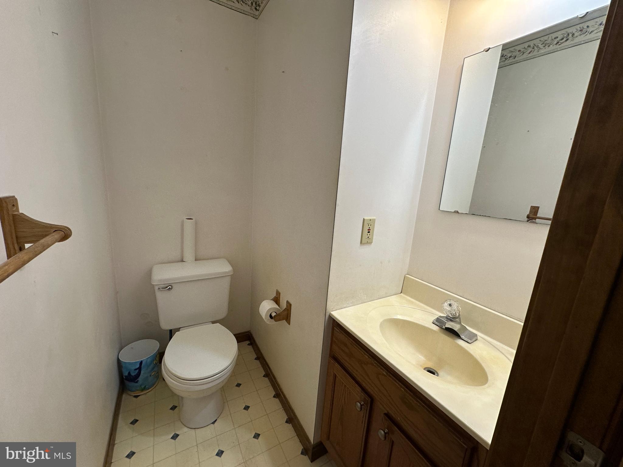 COLONIAL RIDGE - Residential