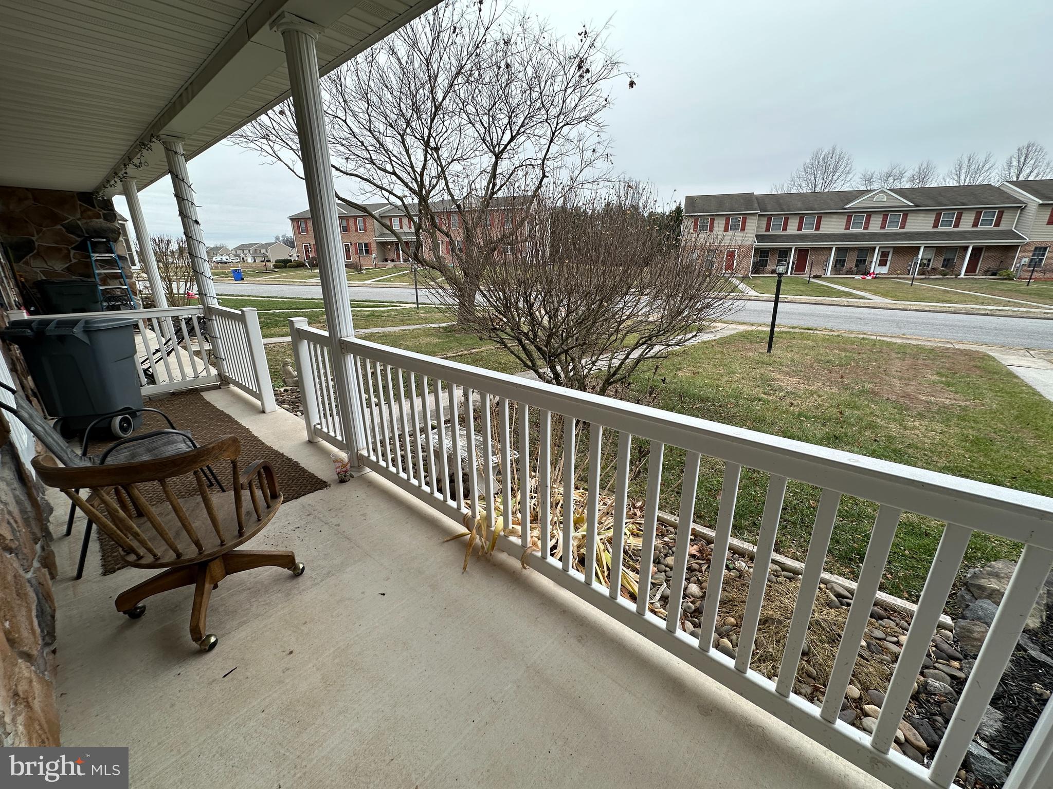 COLONIAL RIDGE - Residential