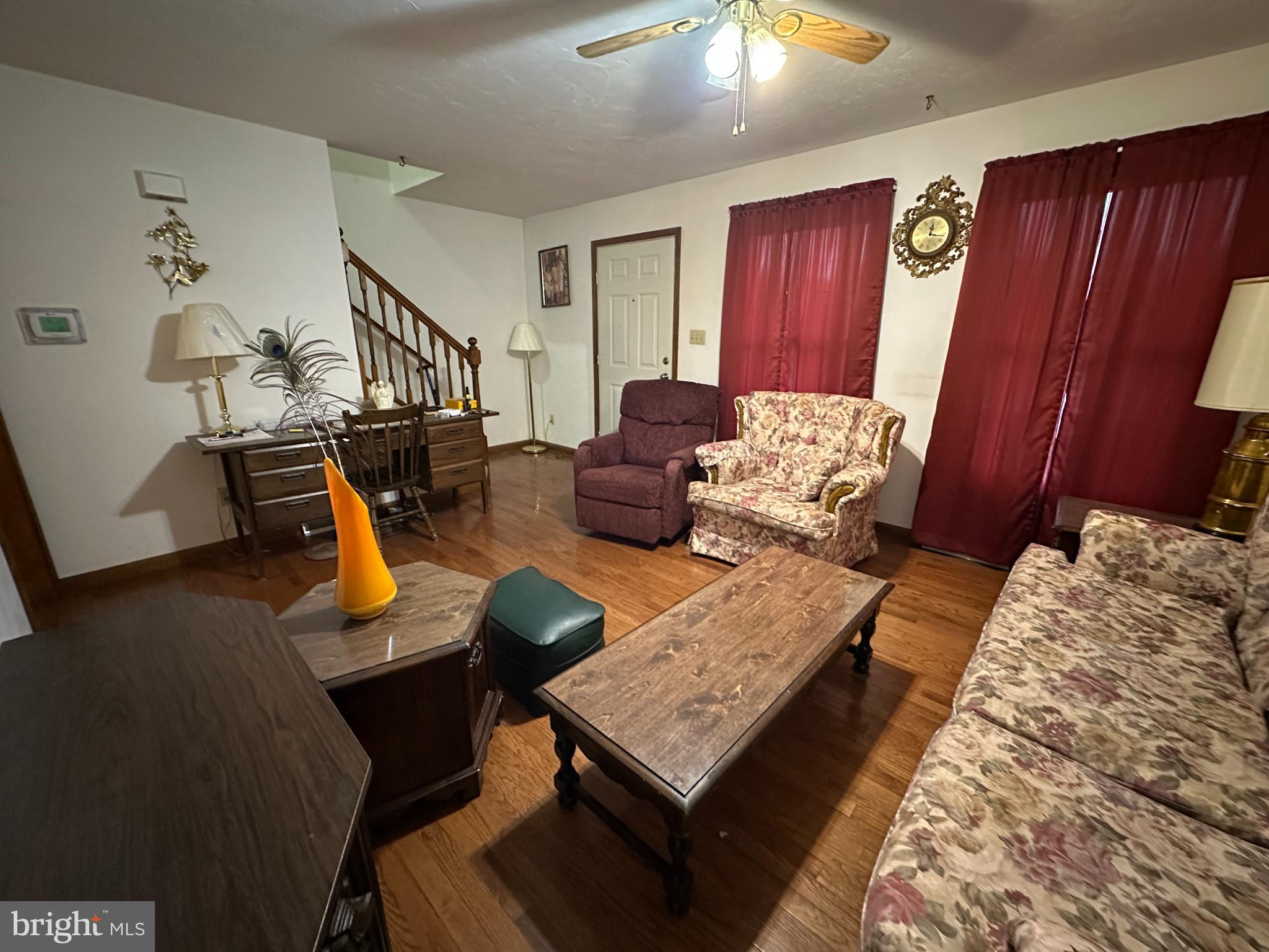 COLONIAL RIDGE - Residential