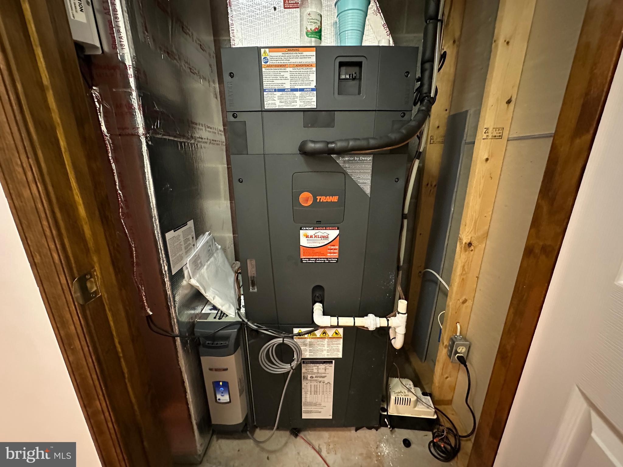 COLONIAL RIDGE - Residential