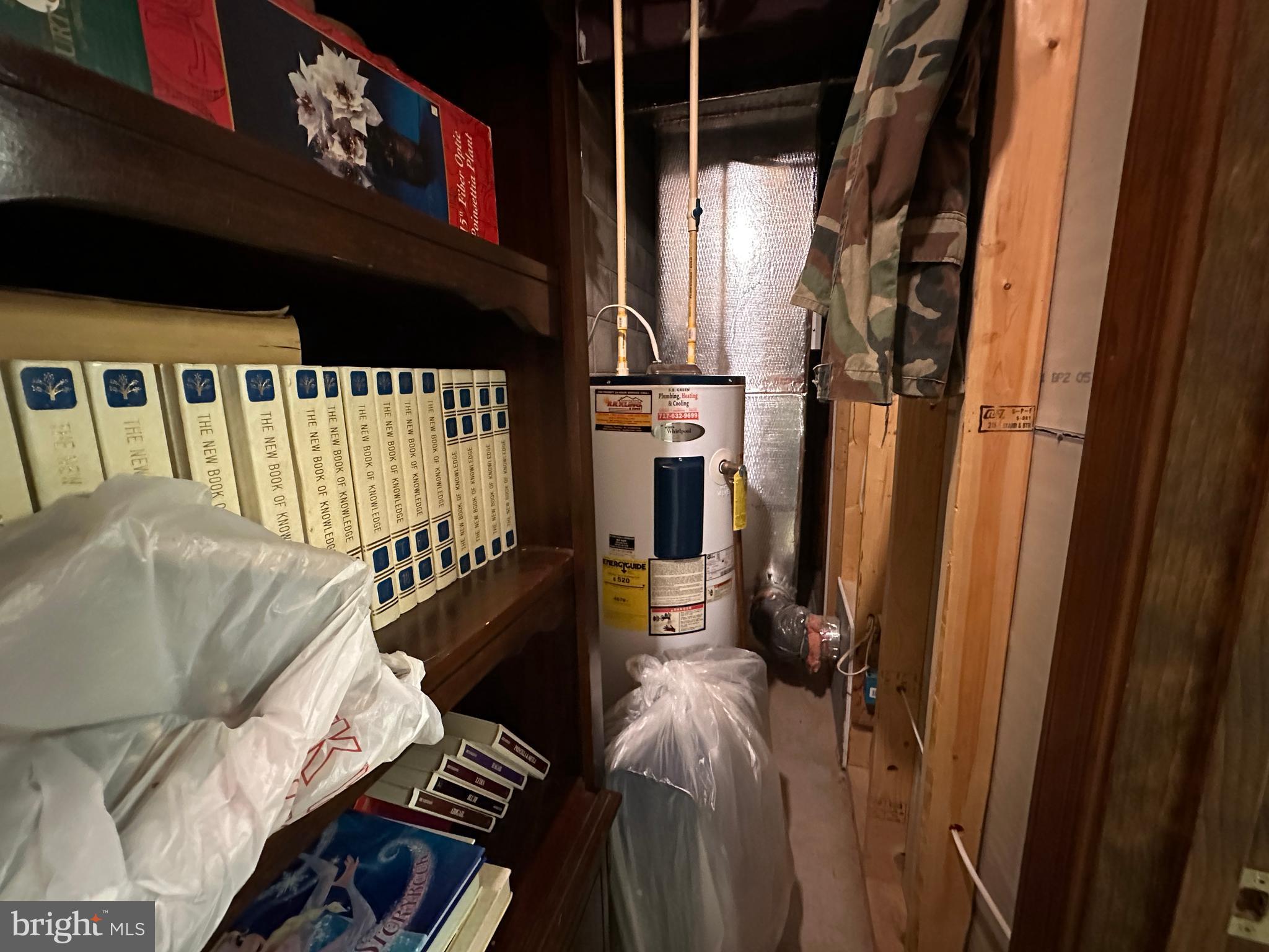 COLONIAL RIDGE - Residential