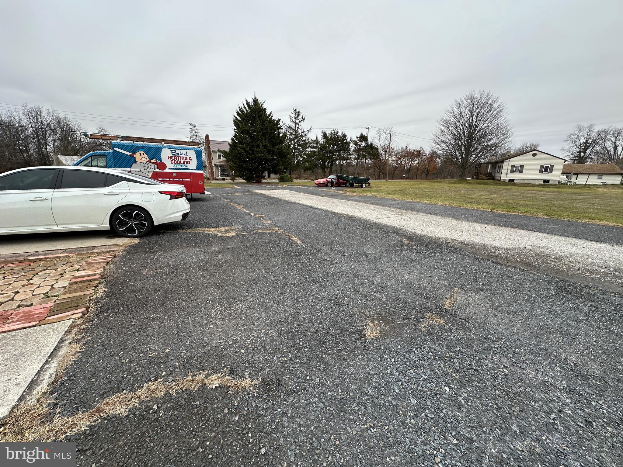 COLONIAL RIDGE - Residential