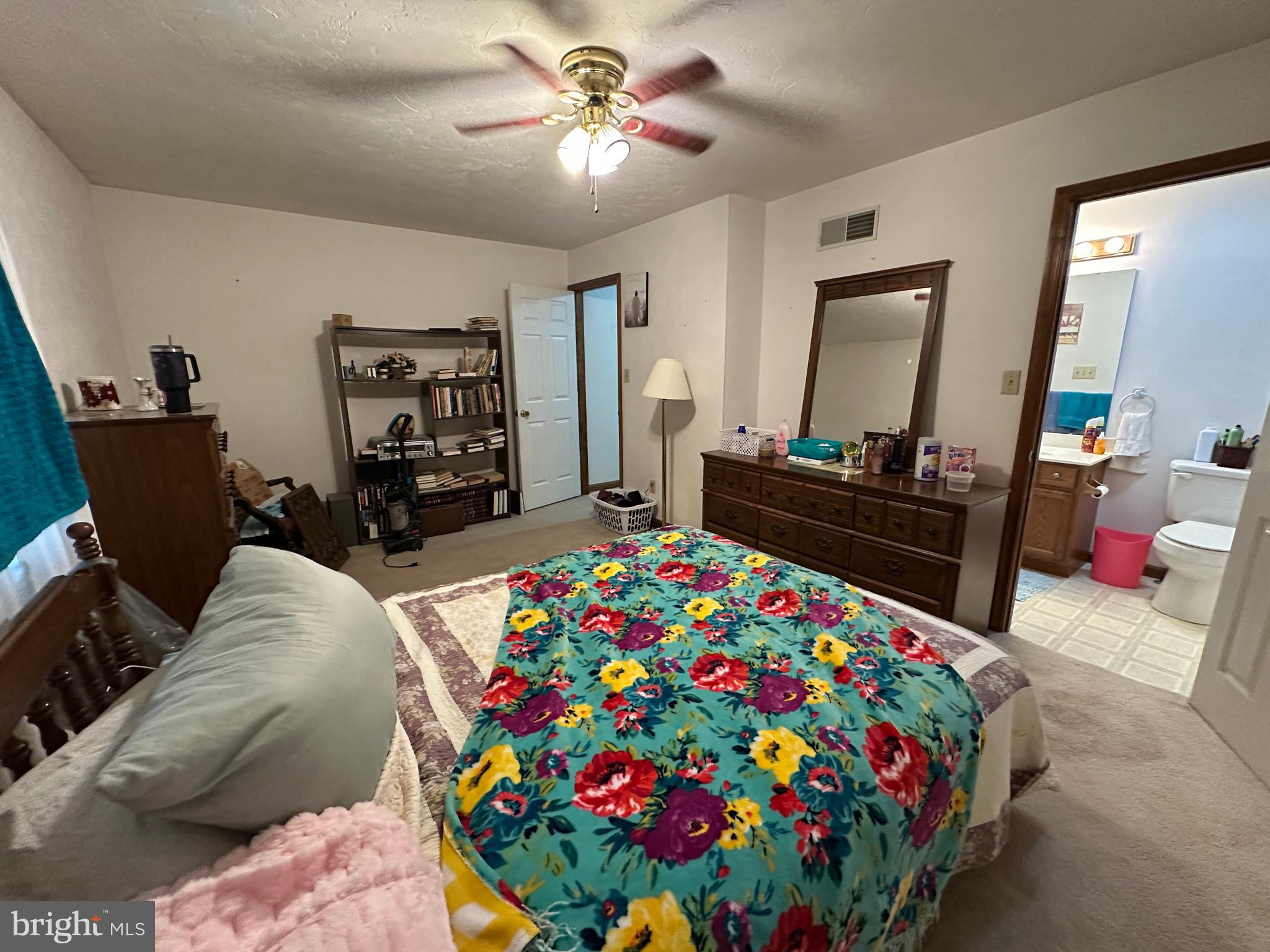 COLONIAL RIDGE - Residential