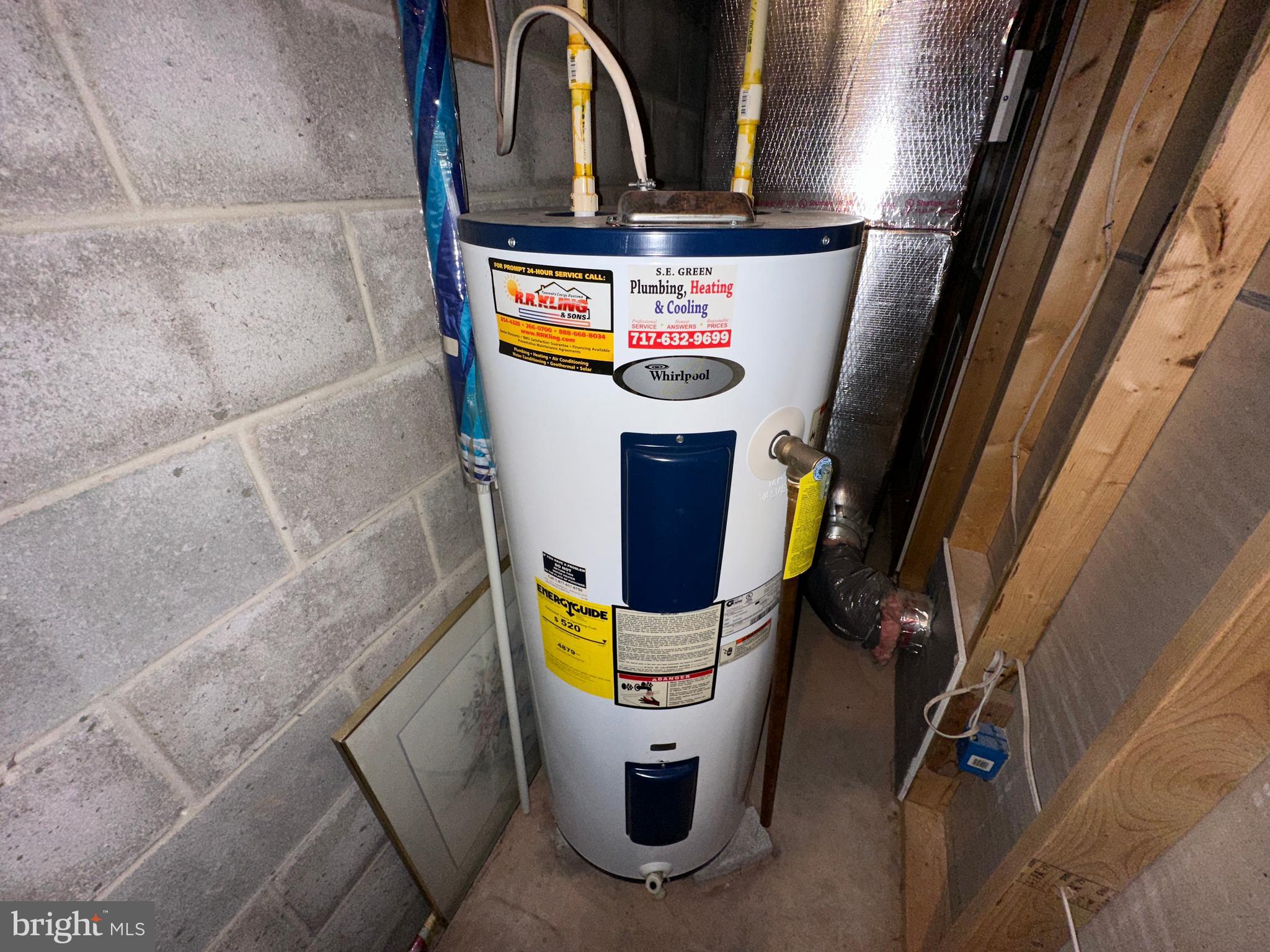 COLONIAL RIDGE - Residential