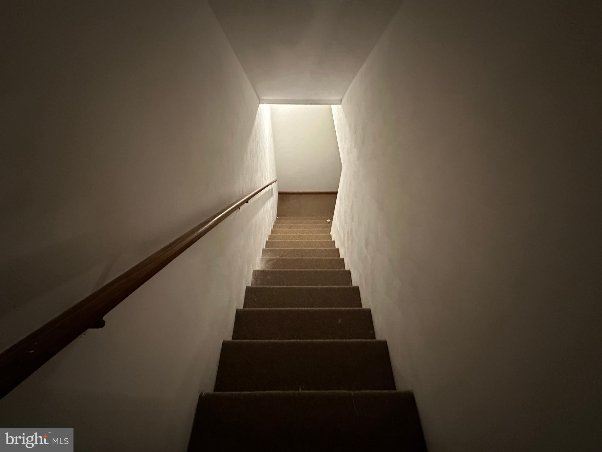 COLONIAL RIDGE - Residential