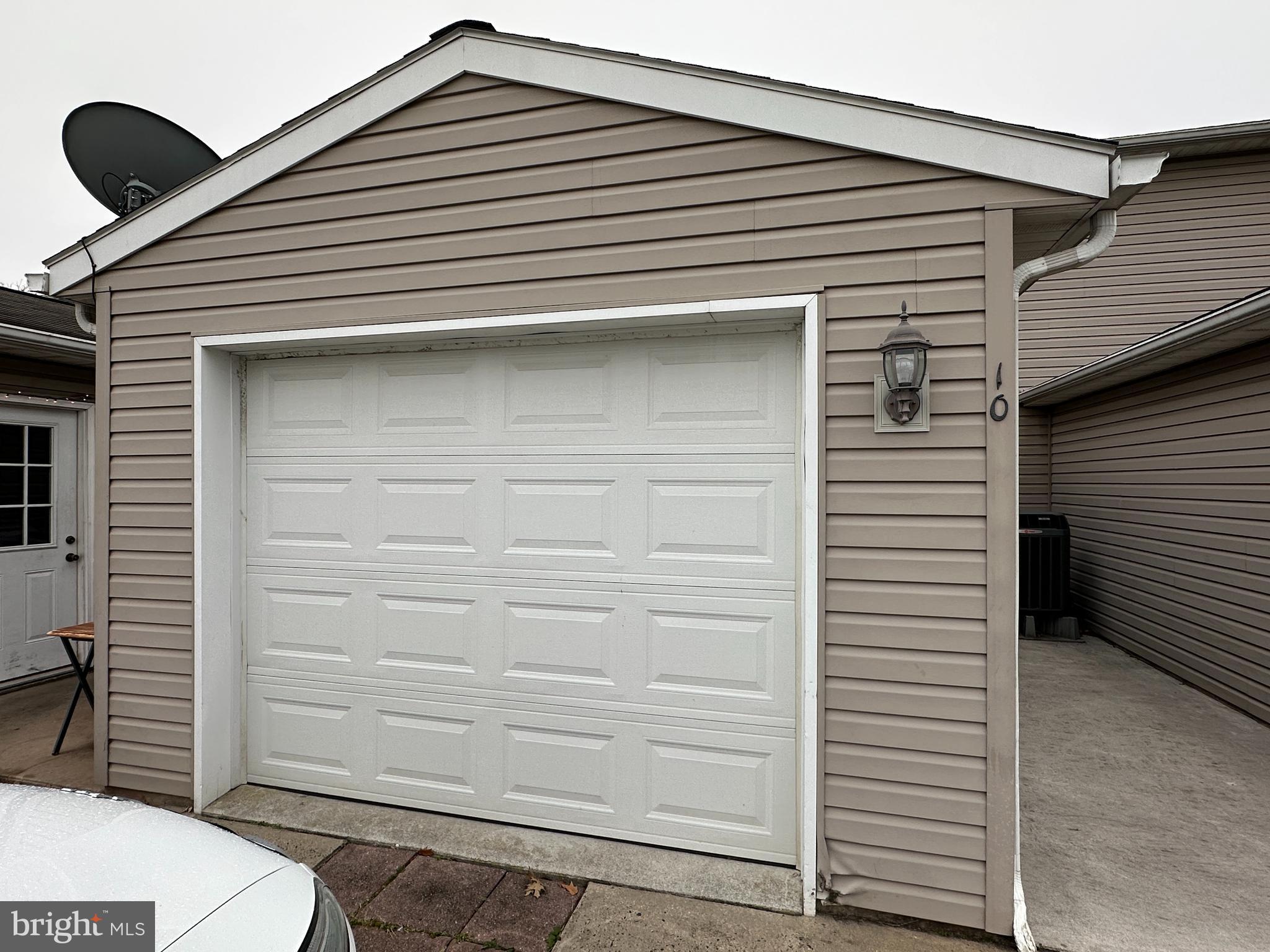 COLONIAL RIDGE - Residential