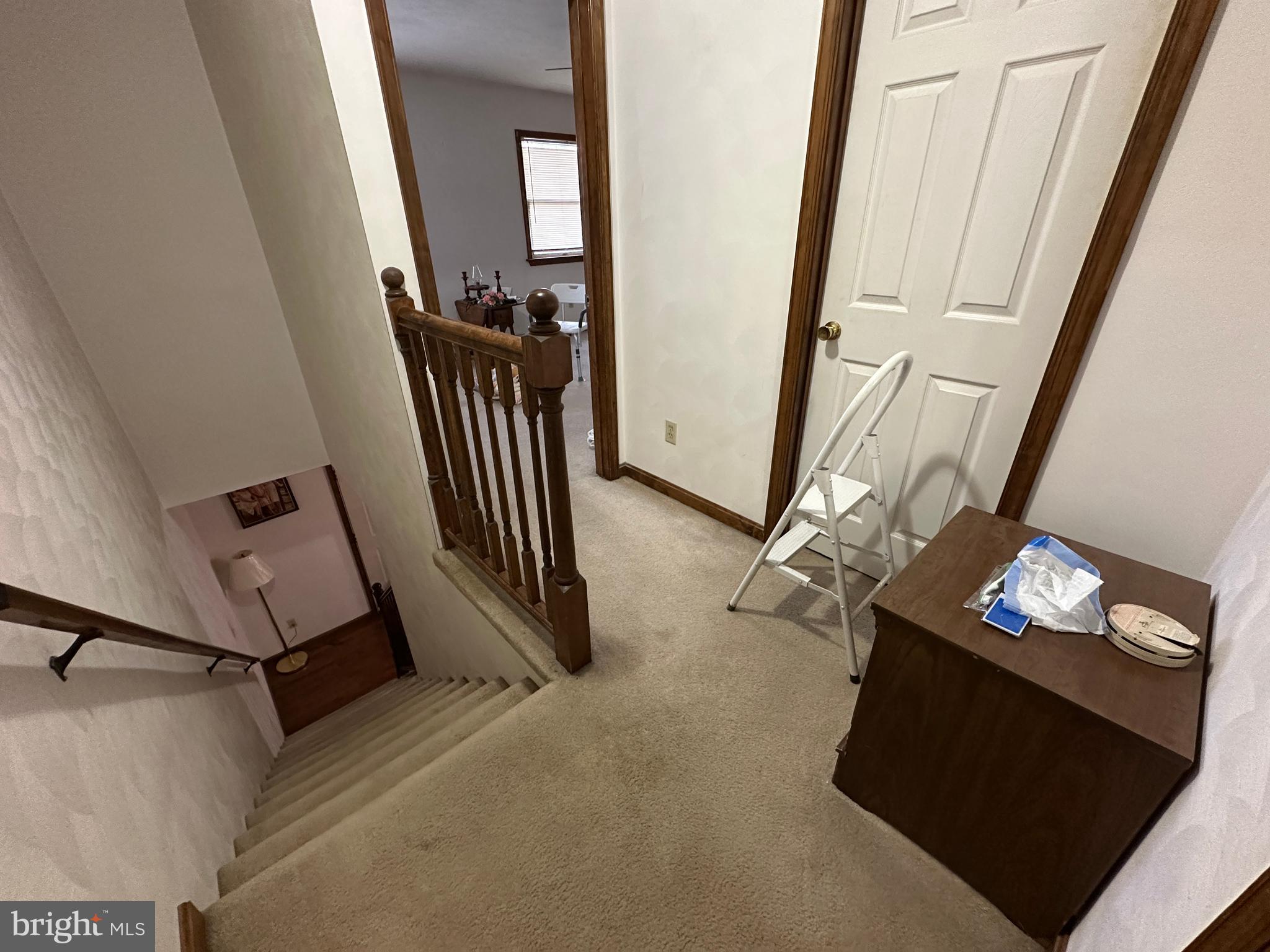 COLONIAL RIDGE - Residential