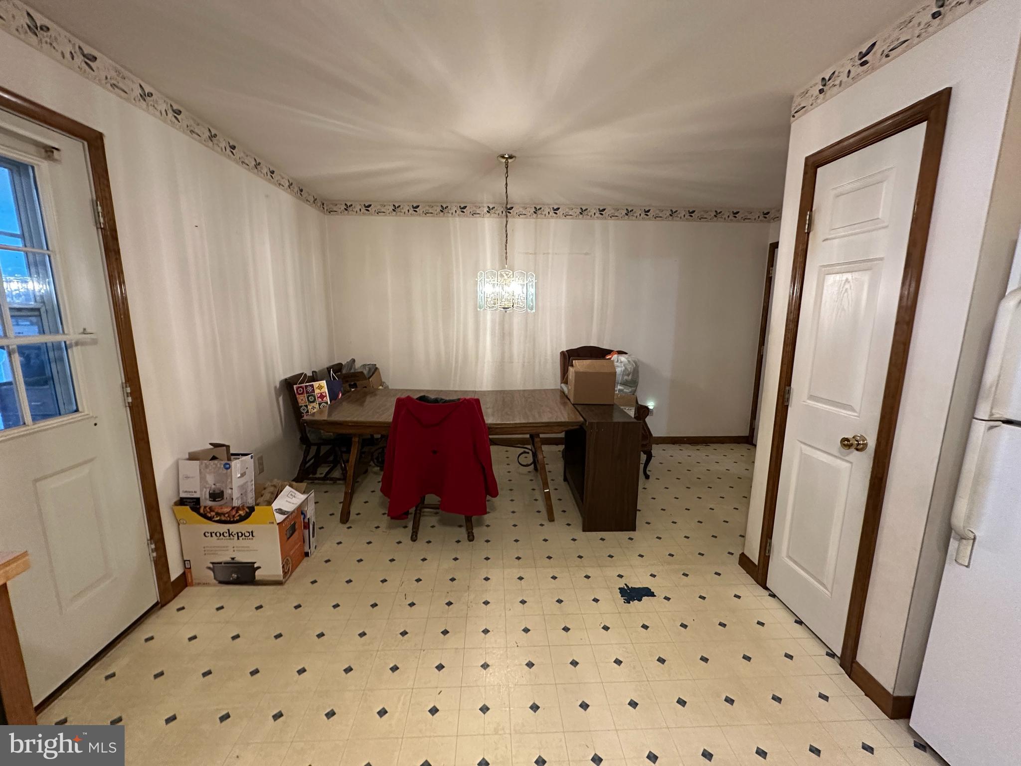 COLONIAL RIDGE - Residential