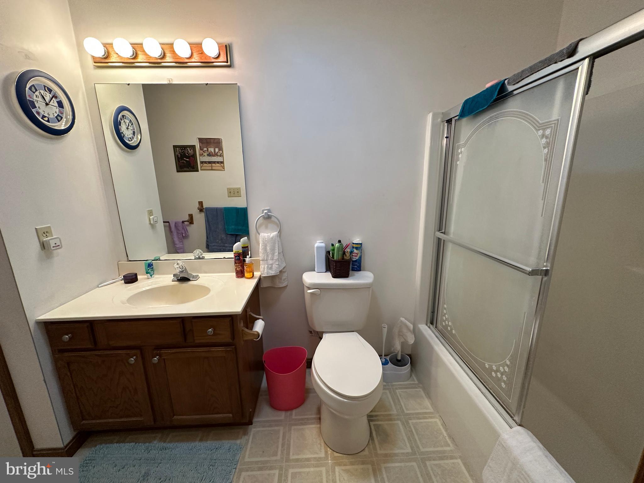 COLONIAL RIDGE - Residential