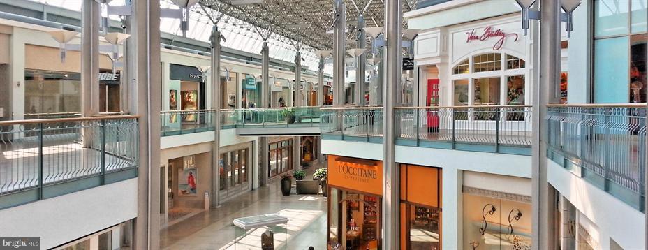 FOX WOOD MANOR - Residential