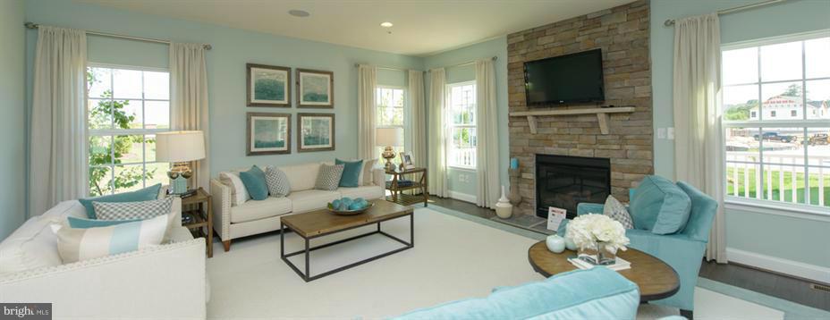 FOX WOOD MANOR - Residential