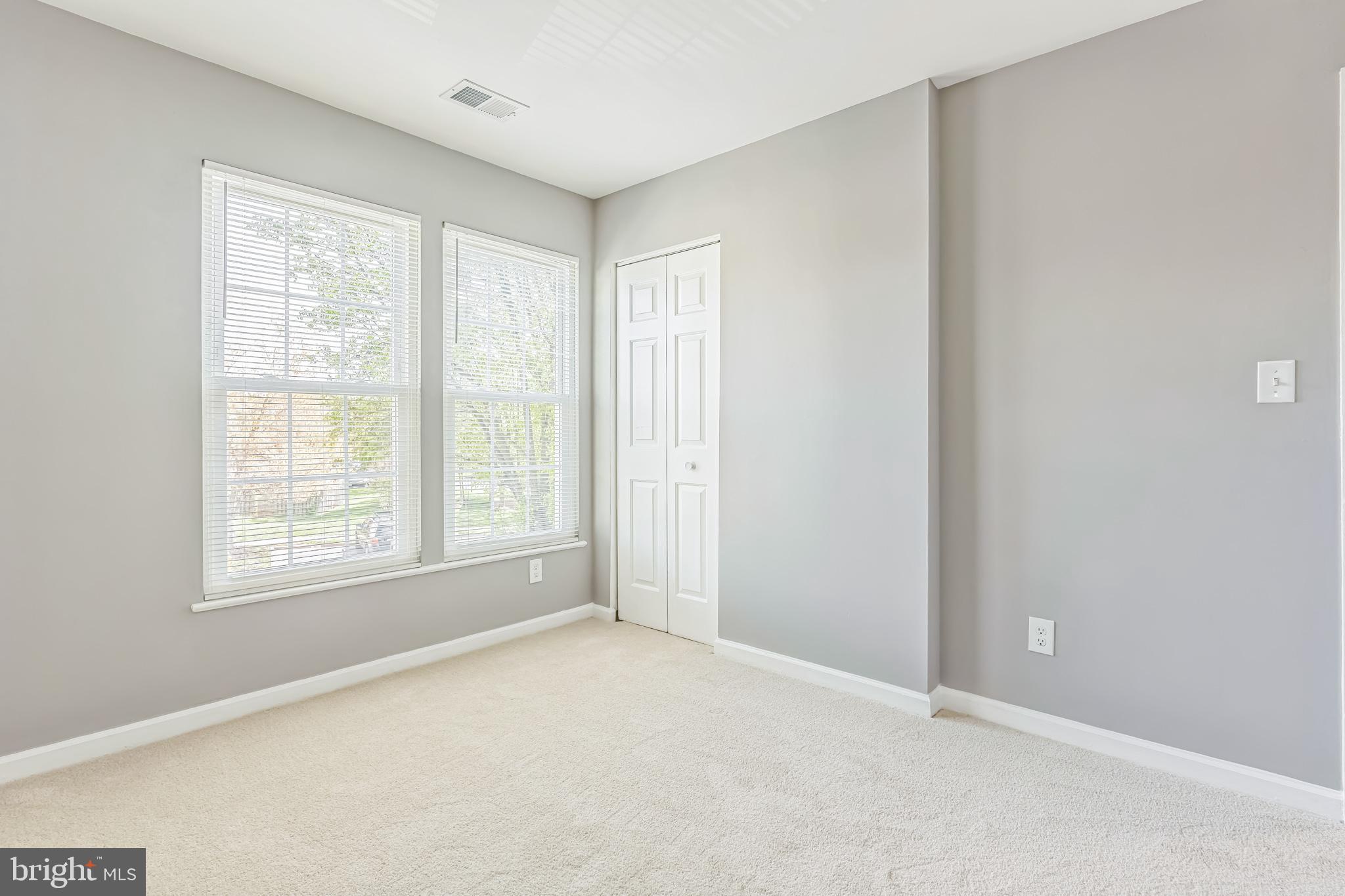 MAPLE POINTE - Residential