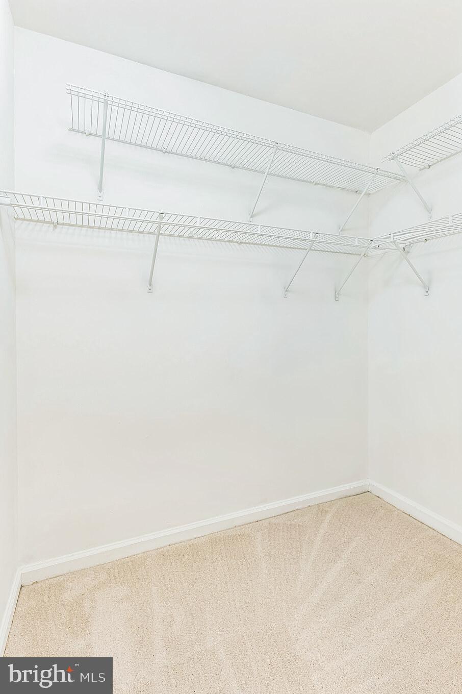 MAPLE POINTE - Residential