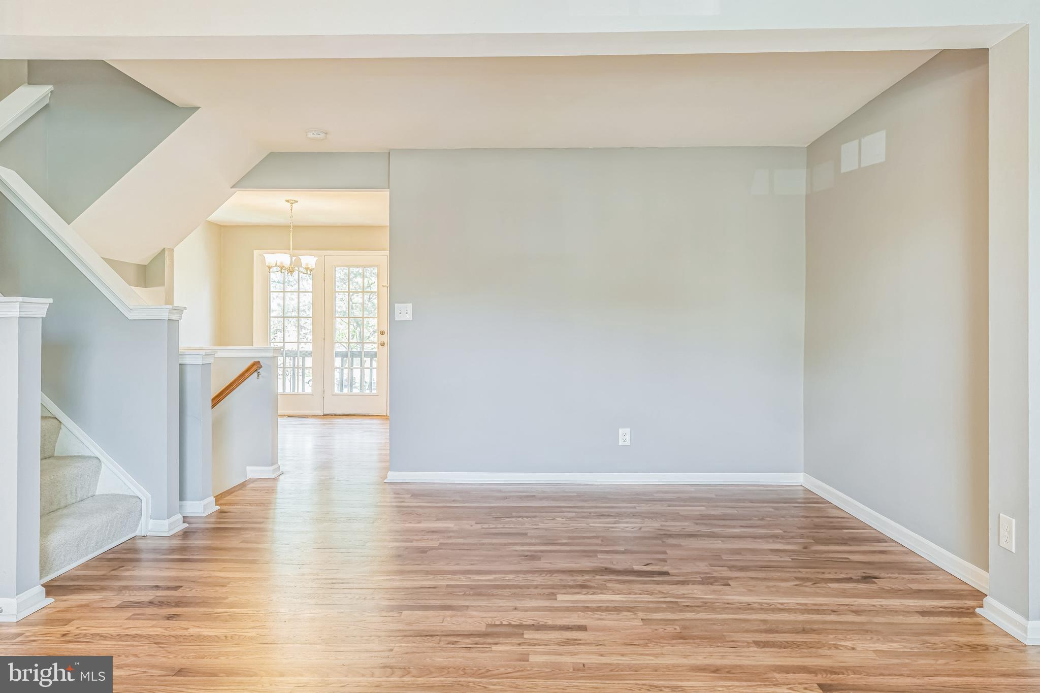 MAPLE POINTE - Residential