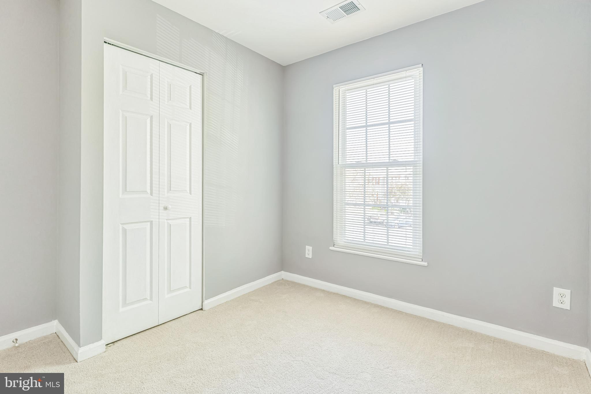 MAPLE POINTE - Residential