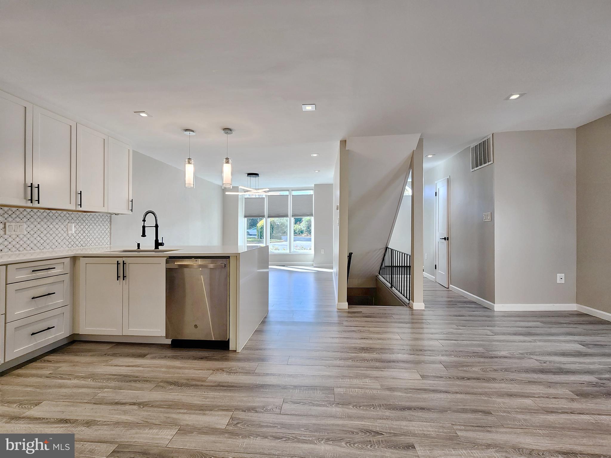 BRISTOW VILLAGE - Residential Lease