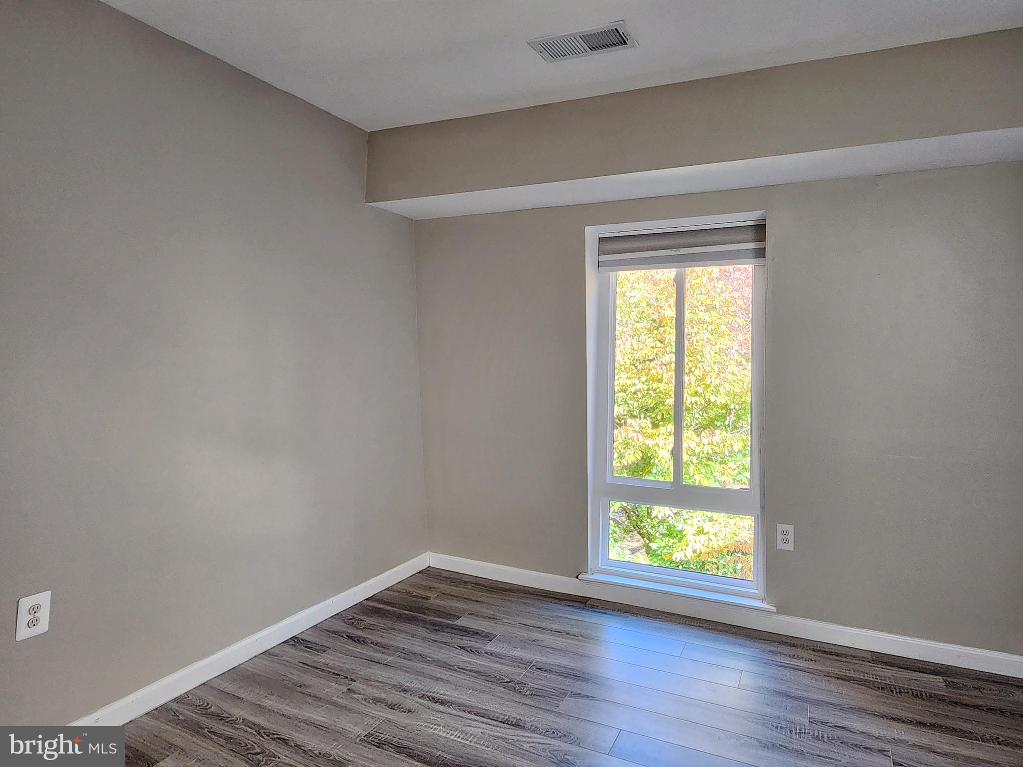 BRISTOW VILLAGE - Residential Lease