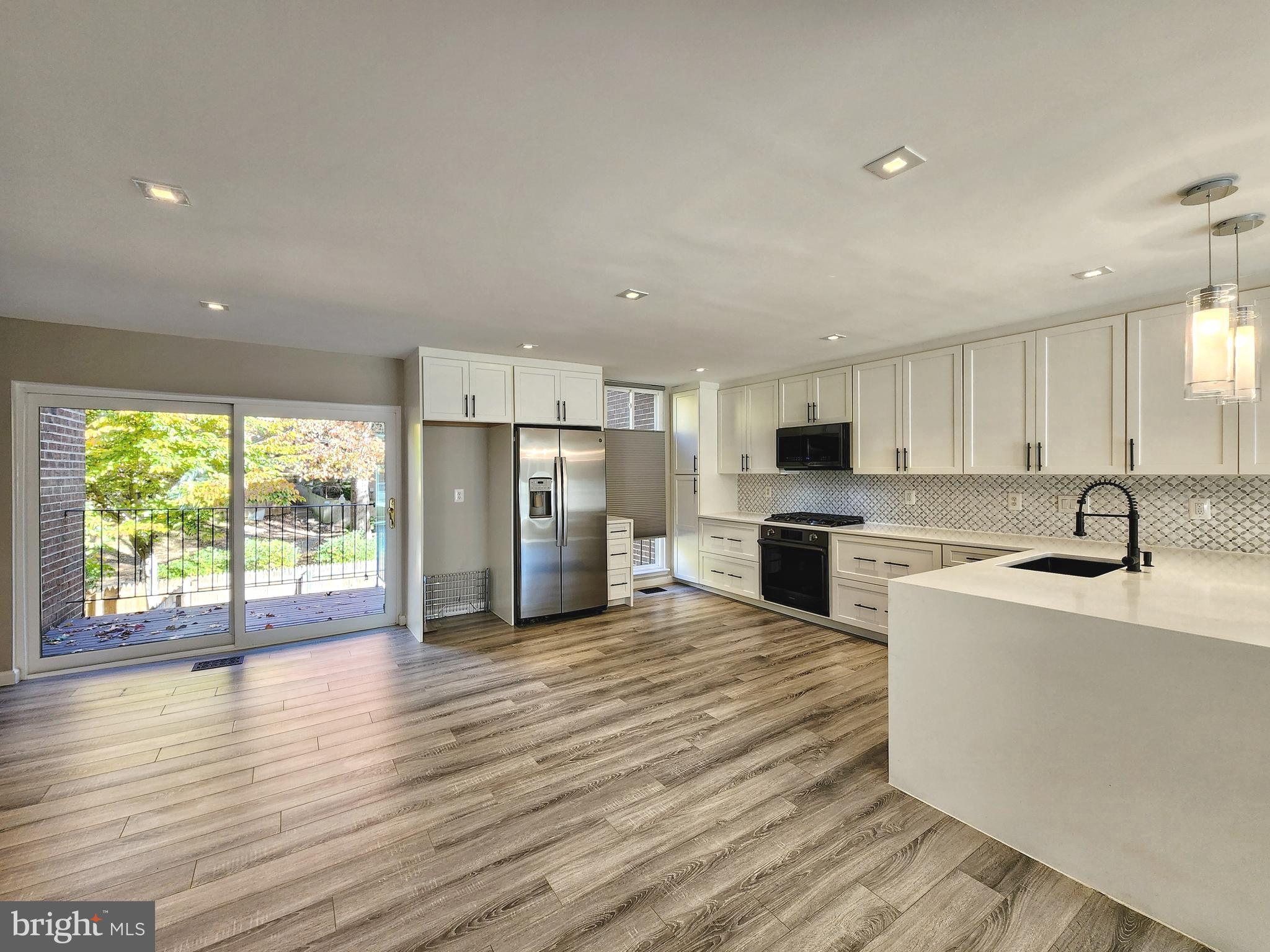 BRISTOW VILLAGE - Residential Lease