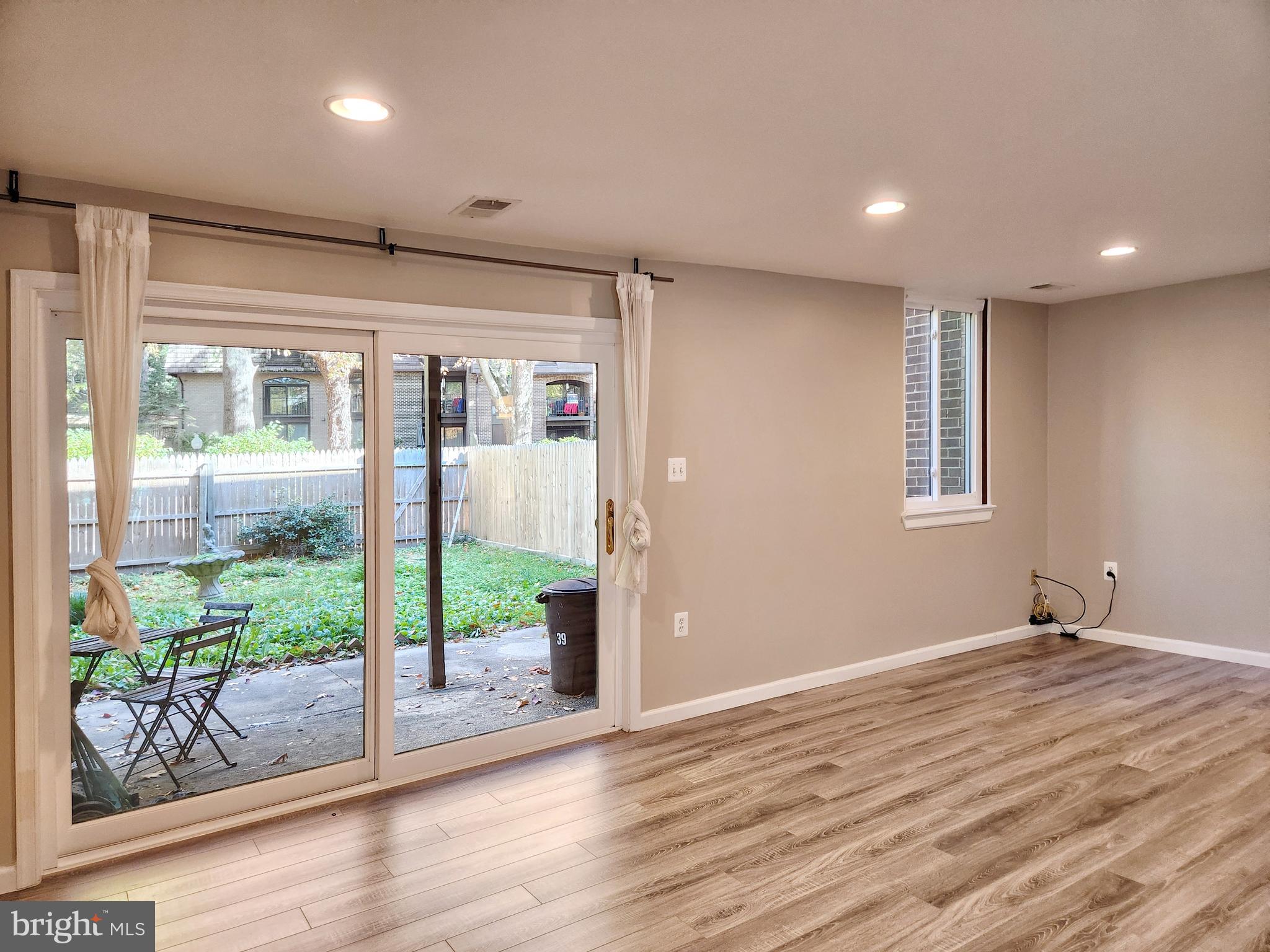 BRISTOW VILLAGE - Residential Lease