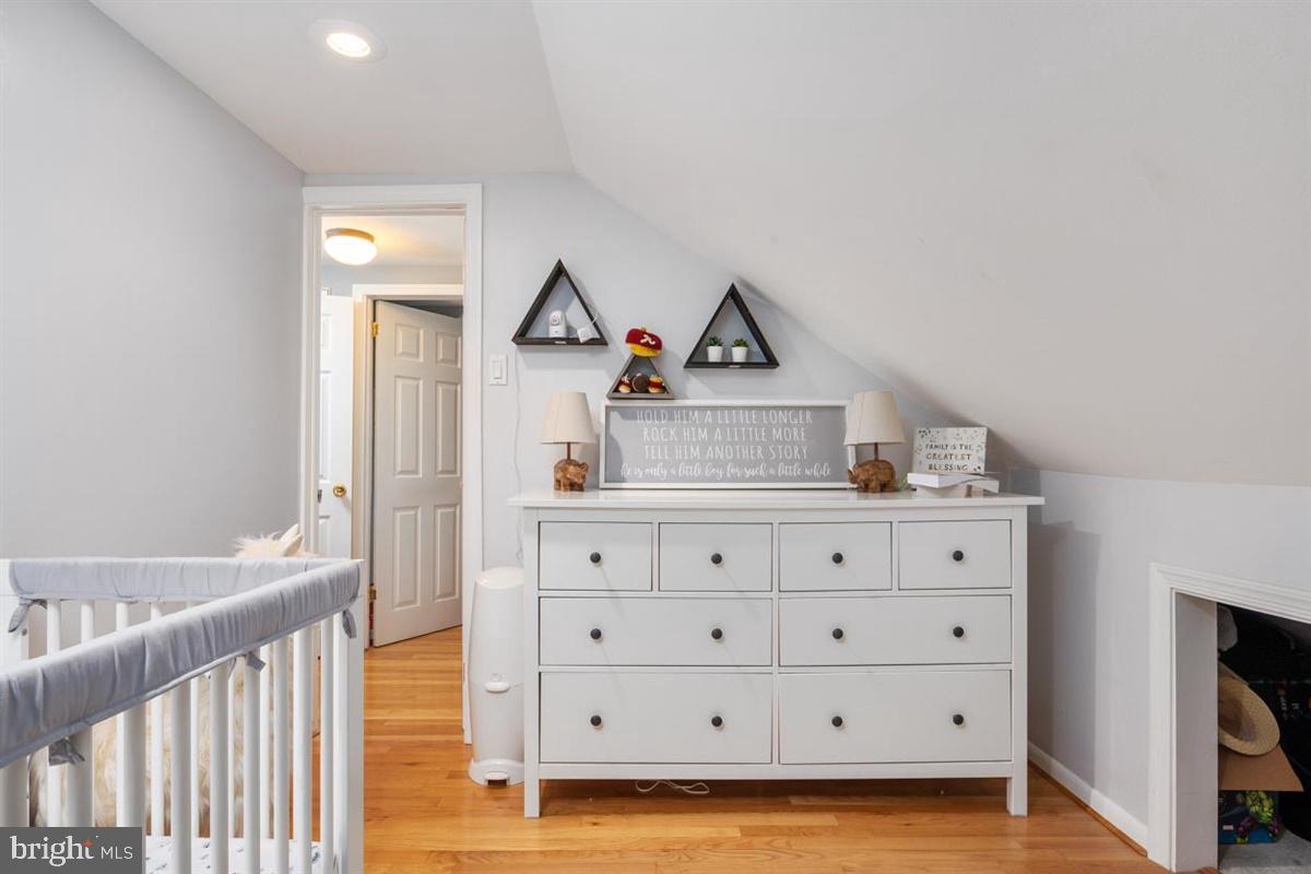 SYLVAN SHORES - Residential