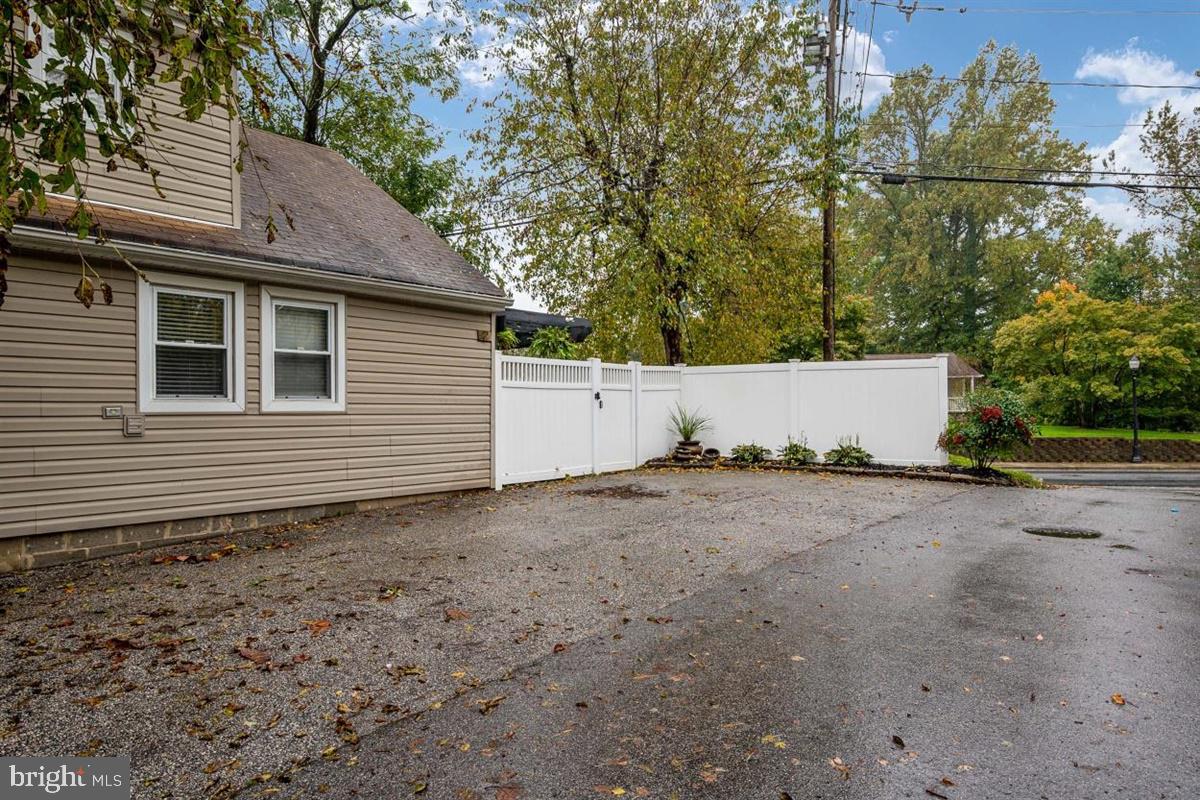 SYLVAN SHORES - Residential