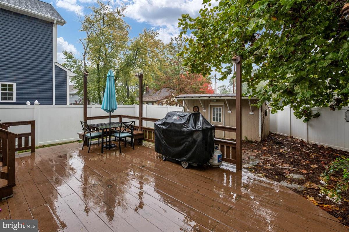 SYLVAN SHORES - Residential