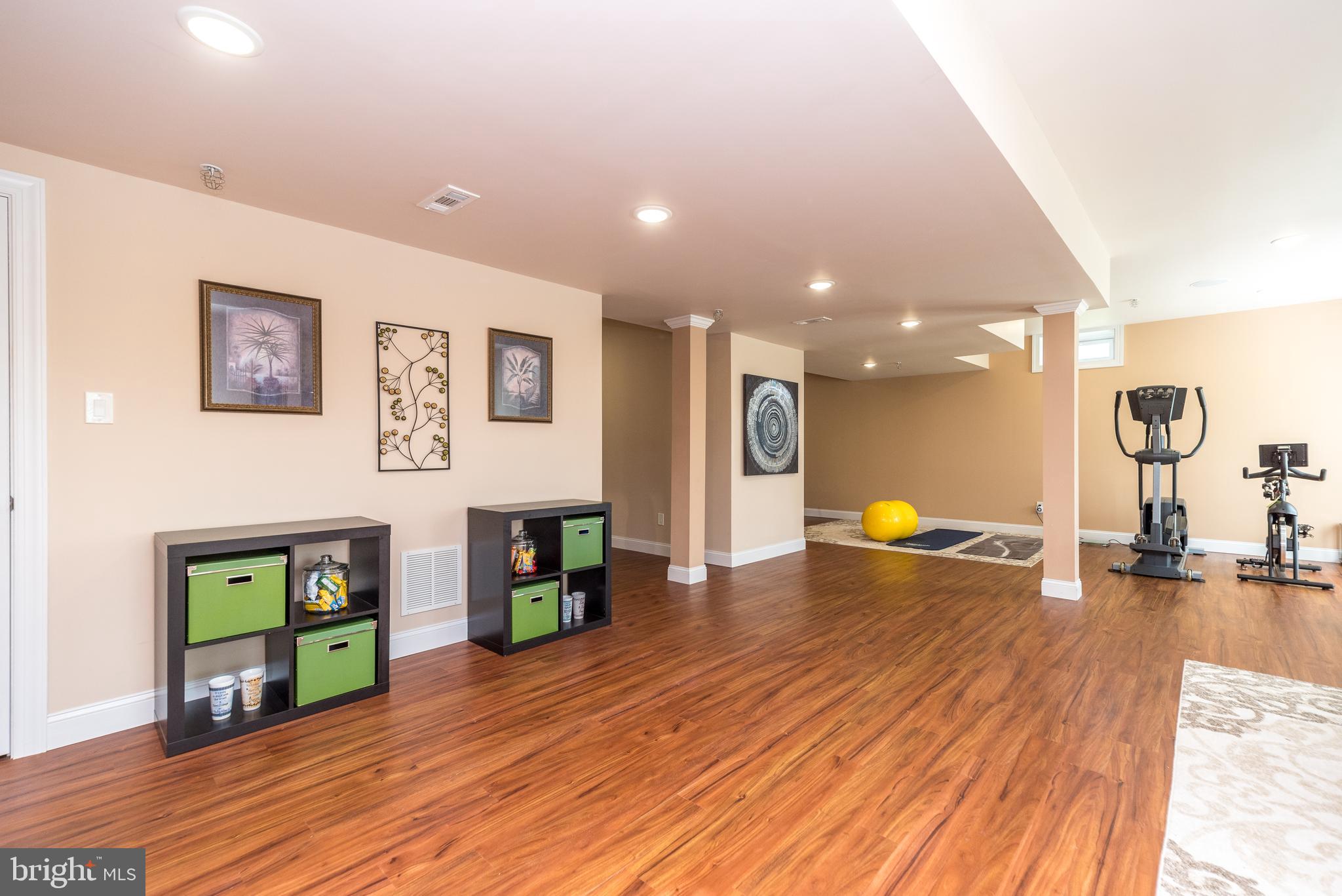 WARRINGTON GLEN - Residential