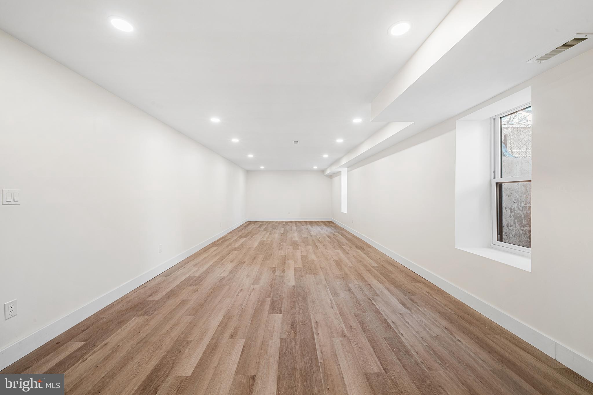 BRYN MAWR - Residential