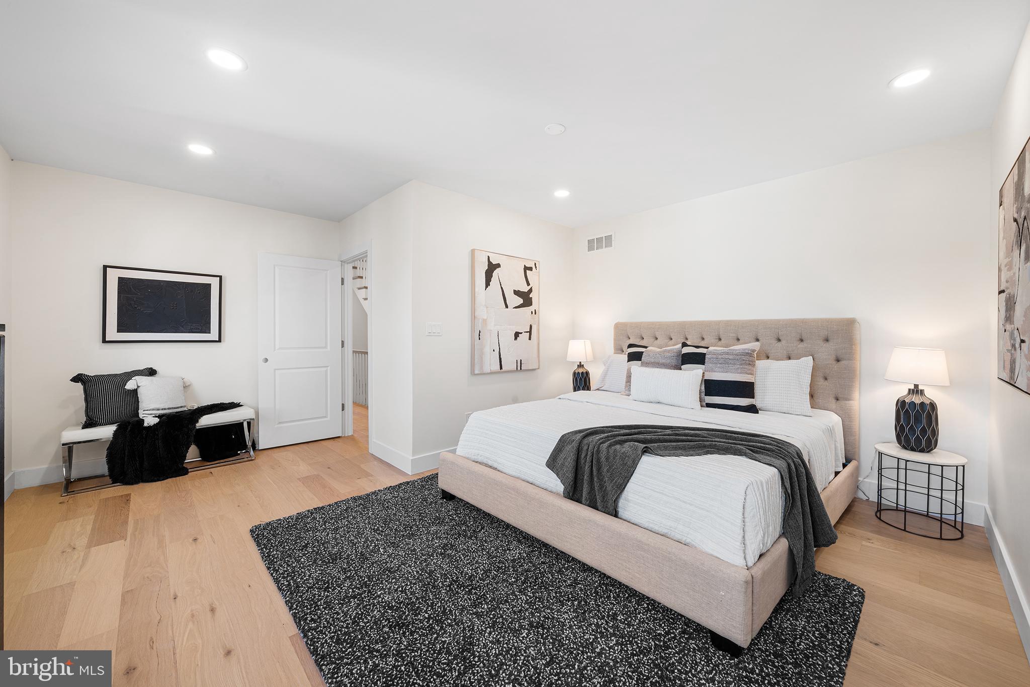 BRYN MAWR - Residential