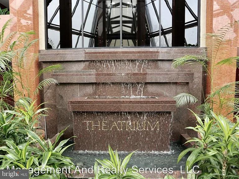 1530 KEY BOULEVARD N 104