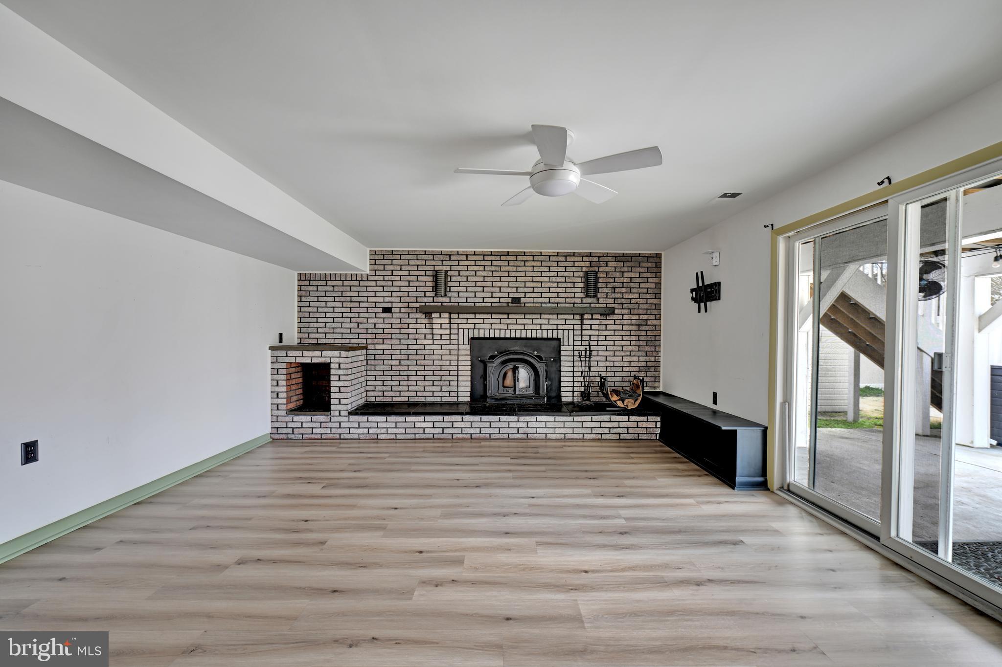 SPRIGGS COVE - Residential