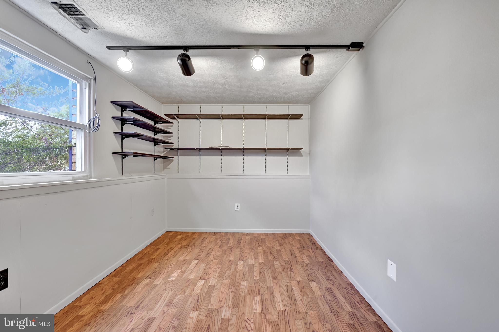 SPRIGGS COVE - Residential