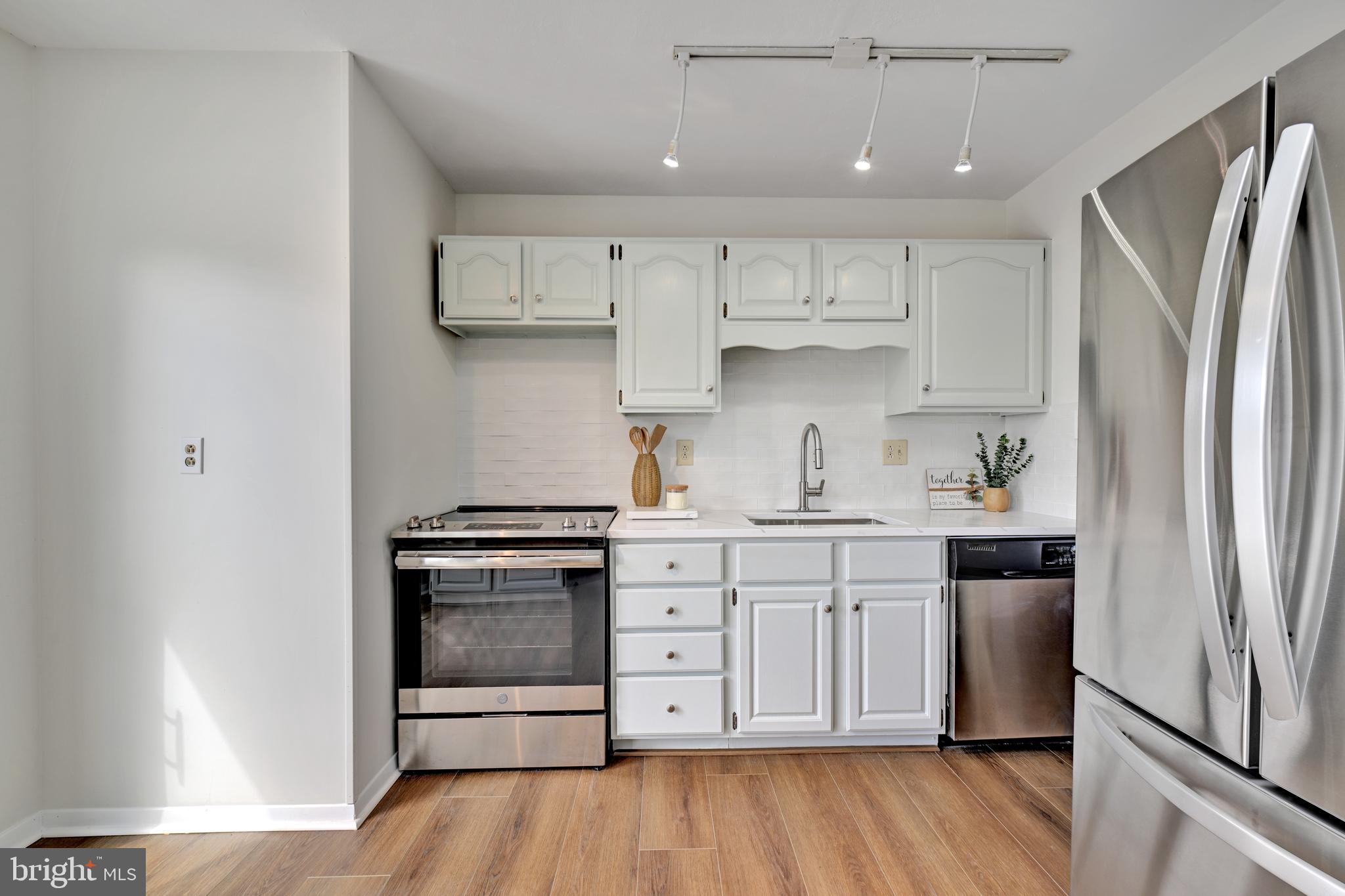 SPRIGGS COVE - Residential