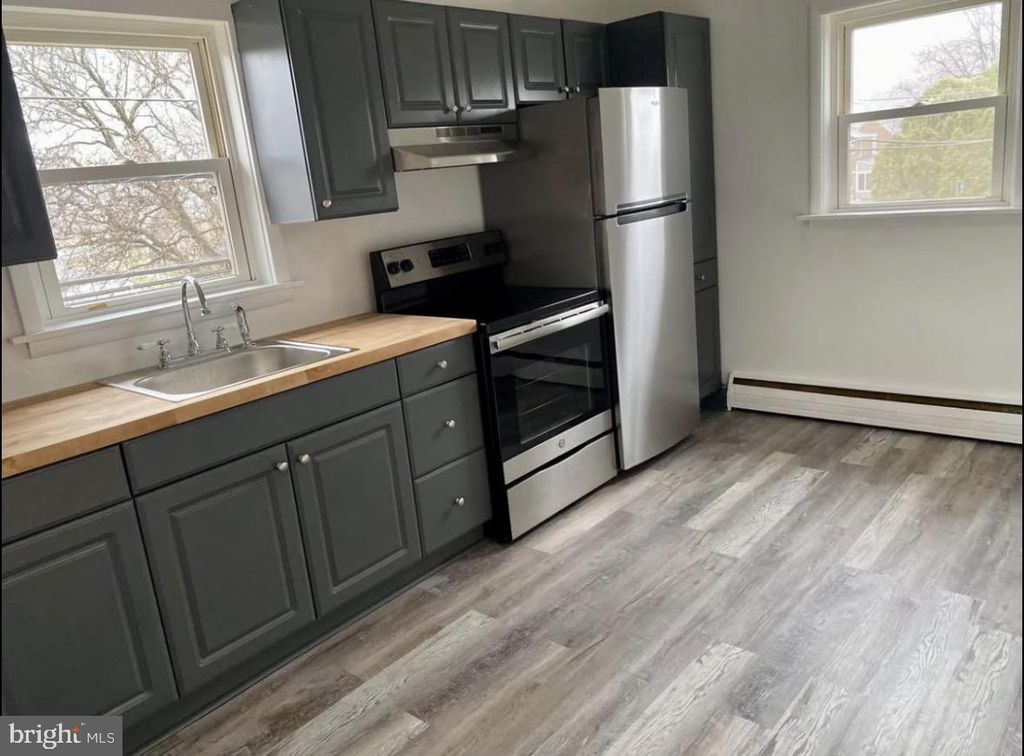 Photo of 672 Colwell Road, WOODLYN, PA 19094 (MLS # PADE2111884)