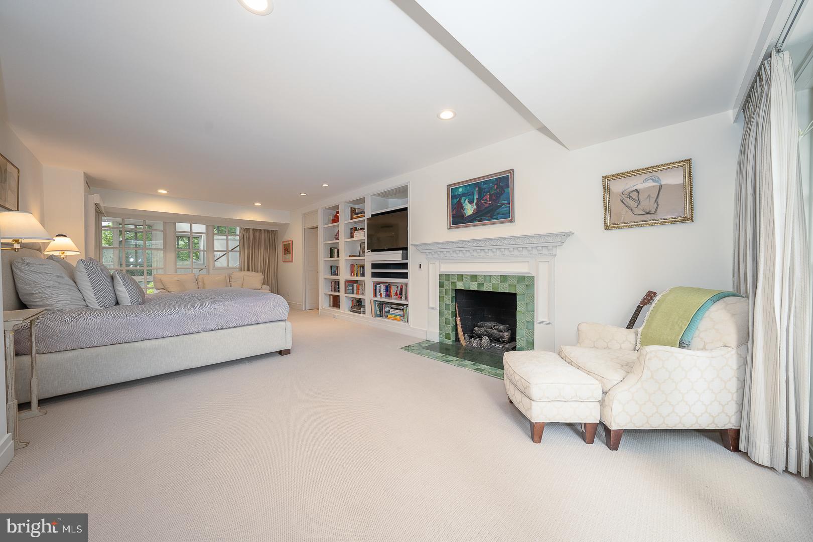 GLADWYNE - Residential