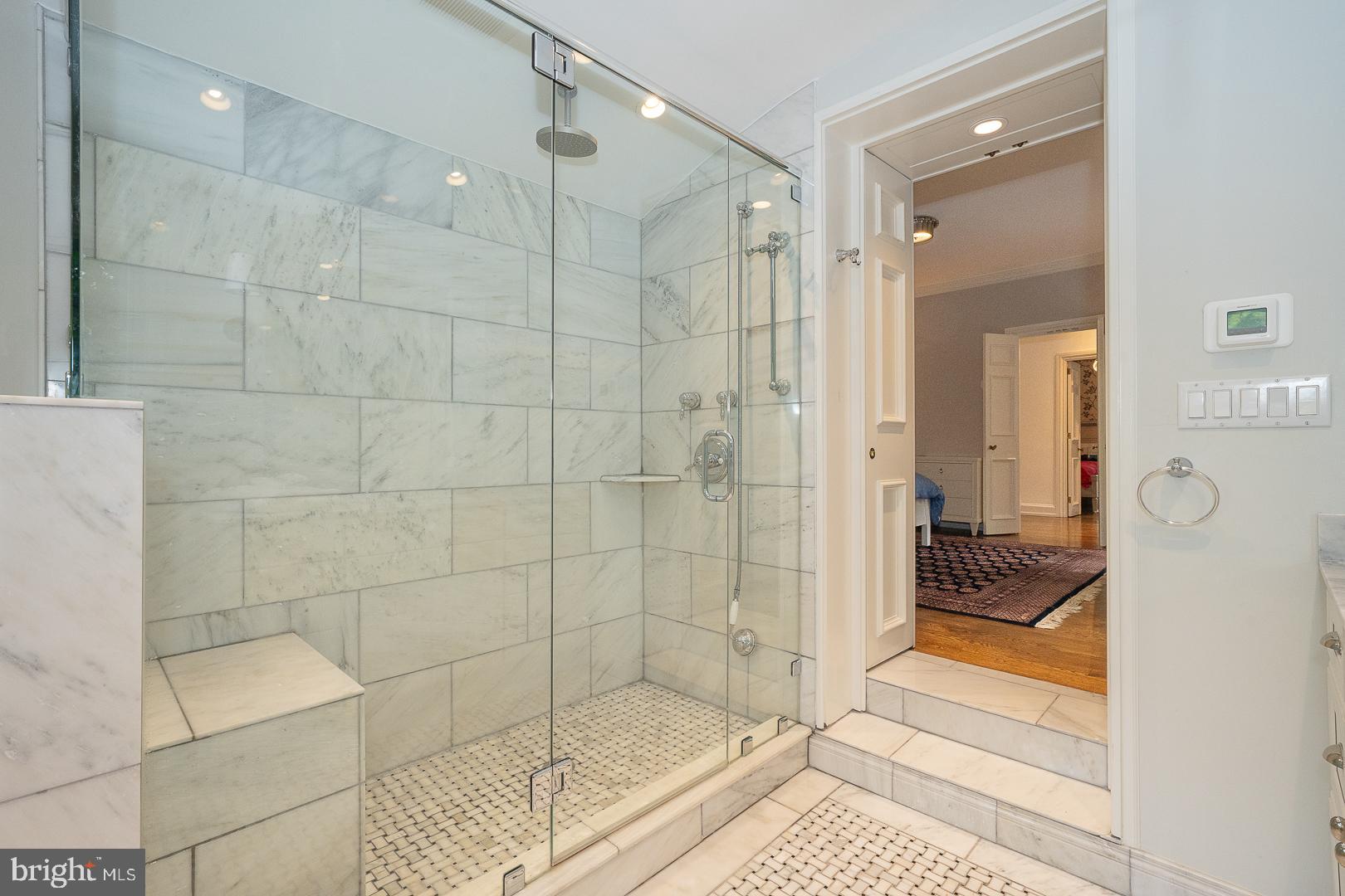 GLADWYNE - Residential