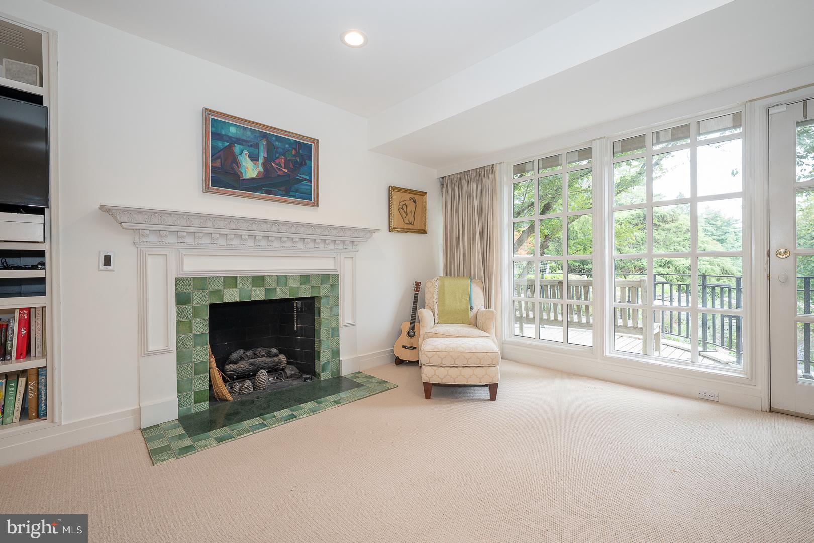 GLADWYNE - Residential