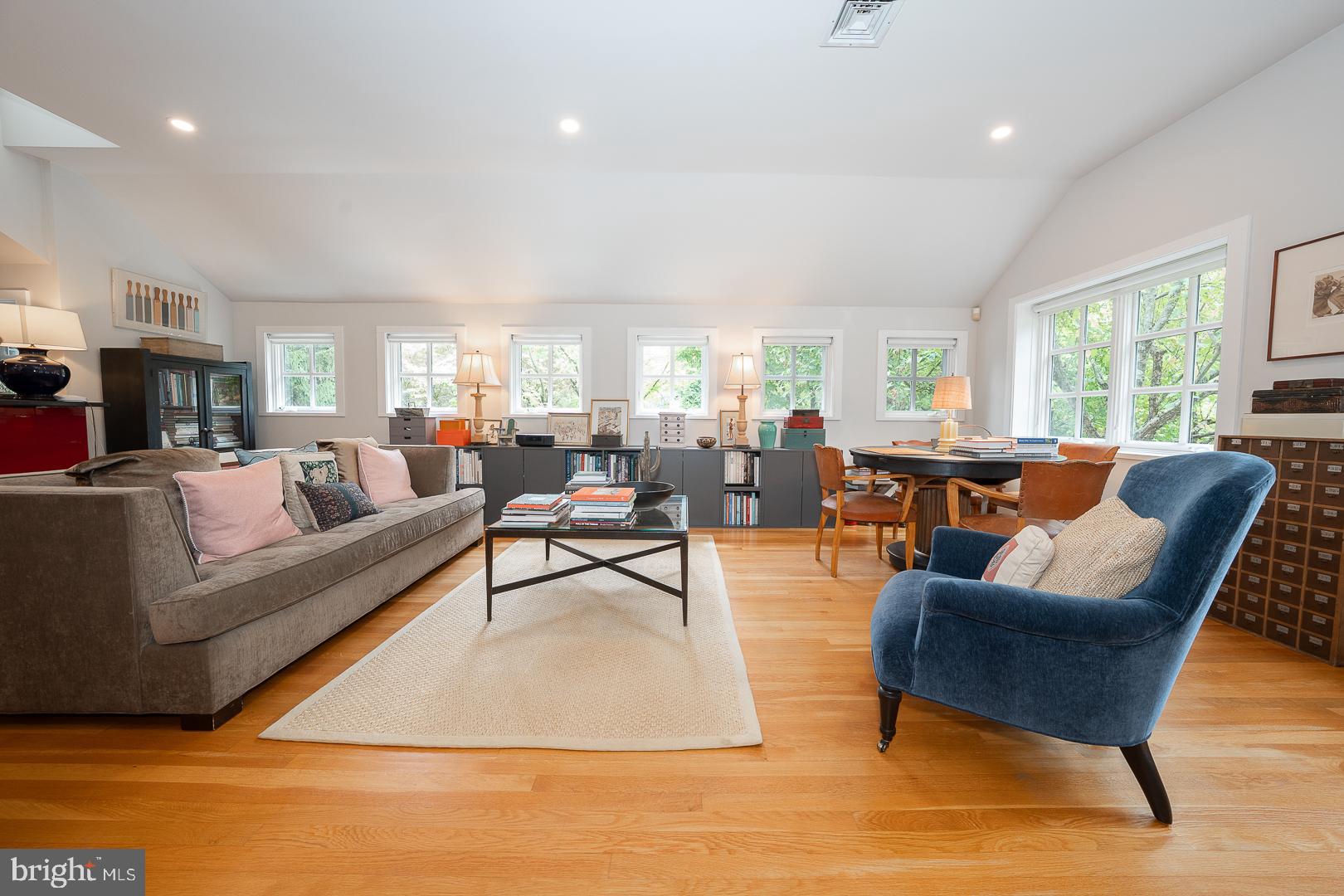 GLADWYNE - Residential