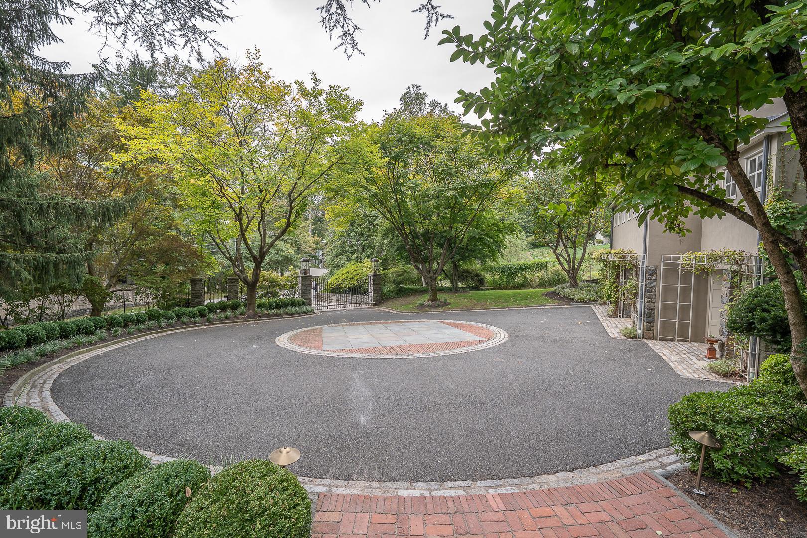 GLADWYNE - Residential