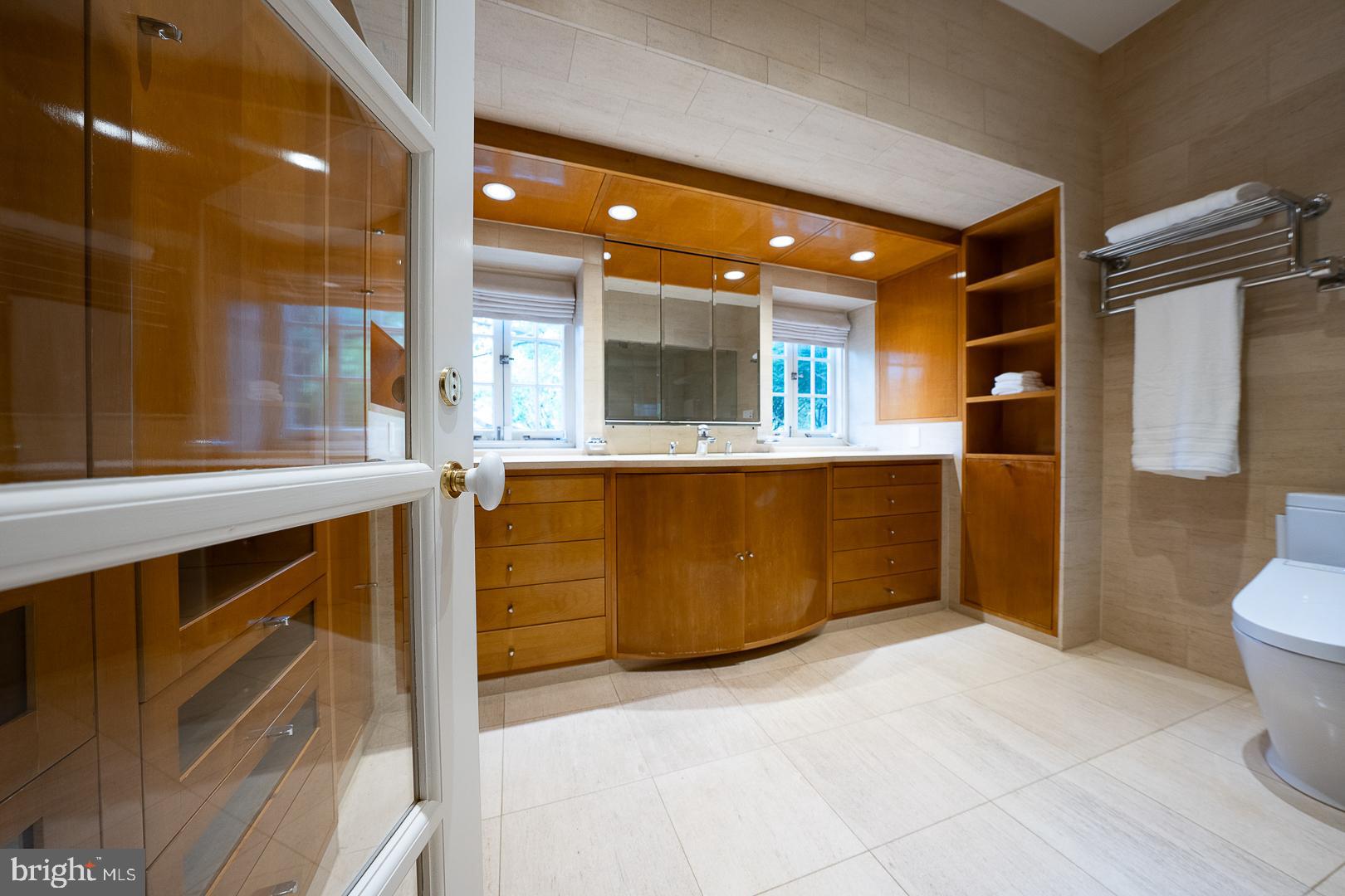 GLADWYNE - Residential