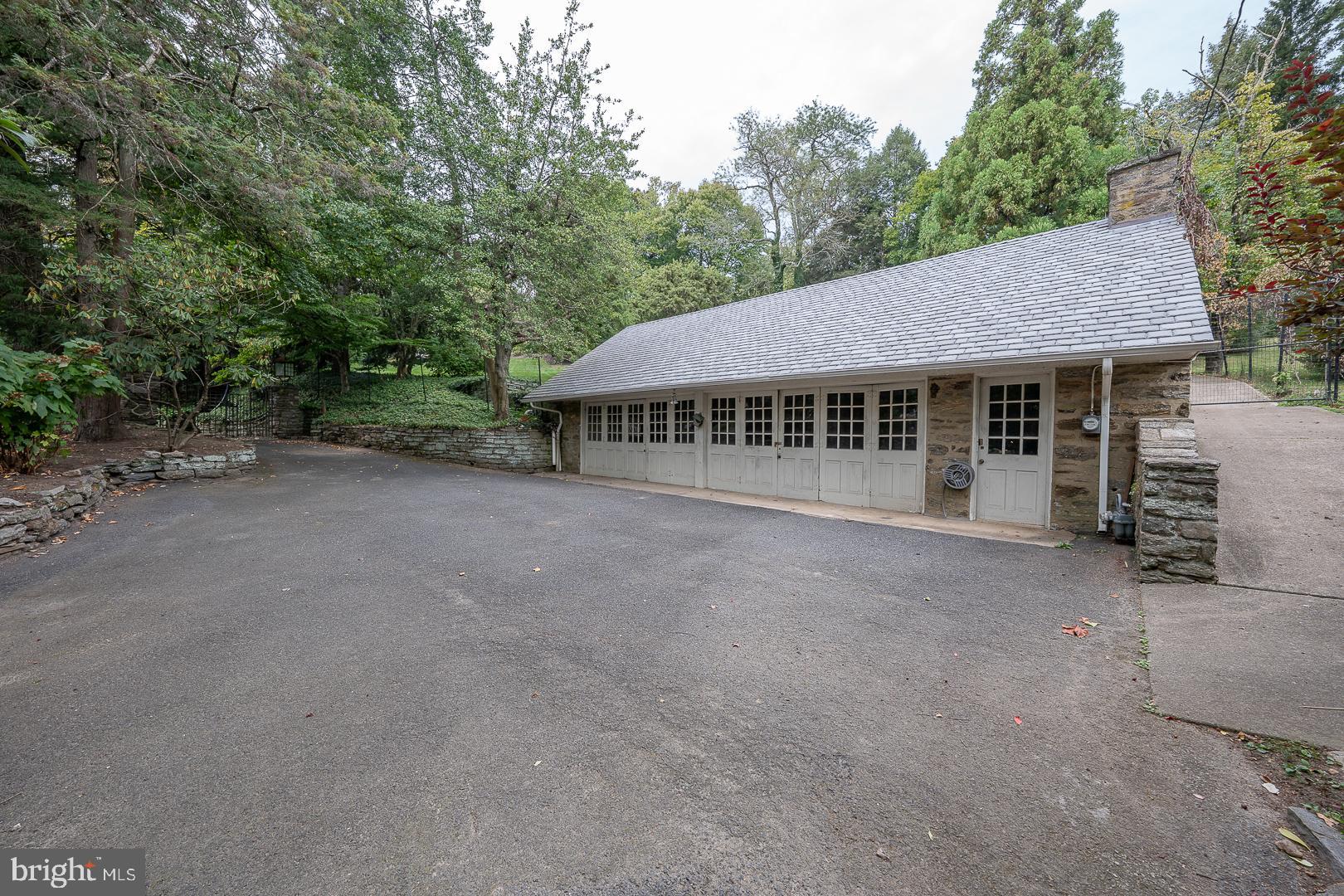 GLADWYNE - Residential